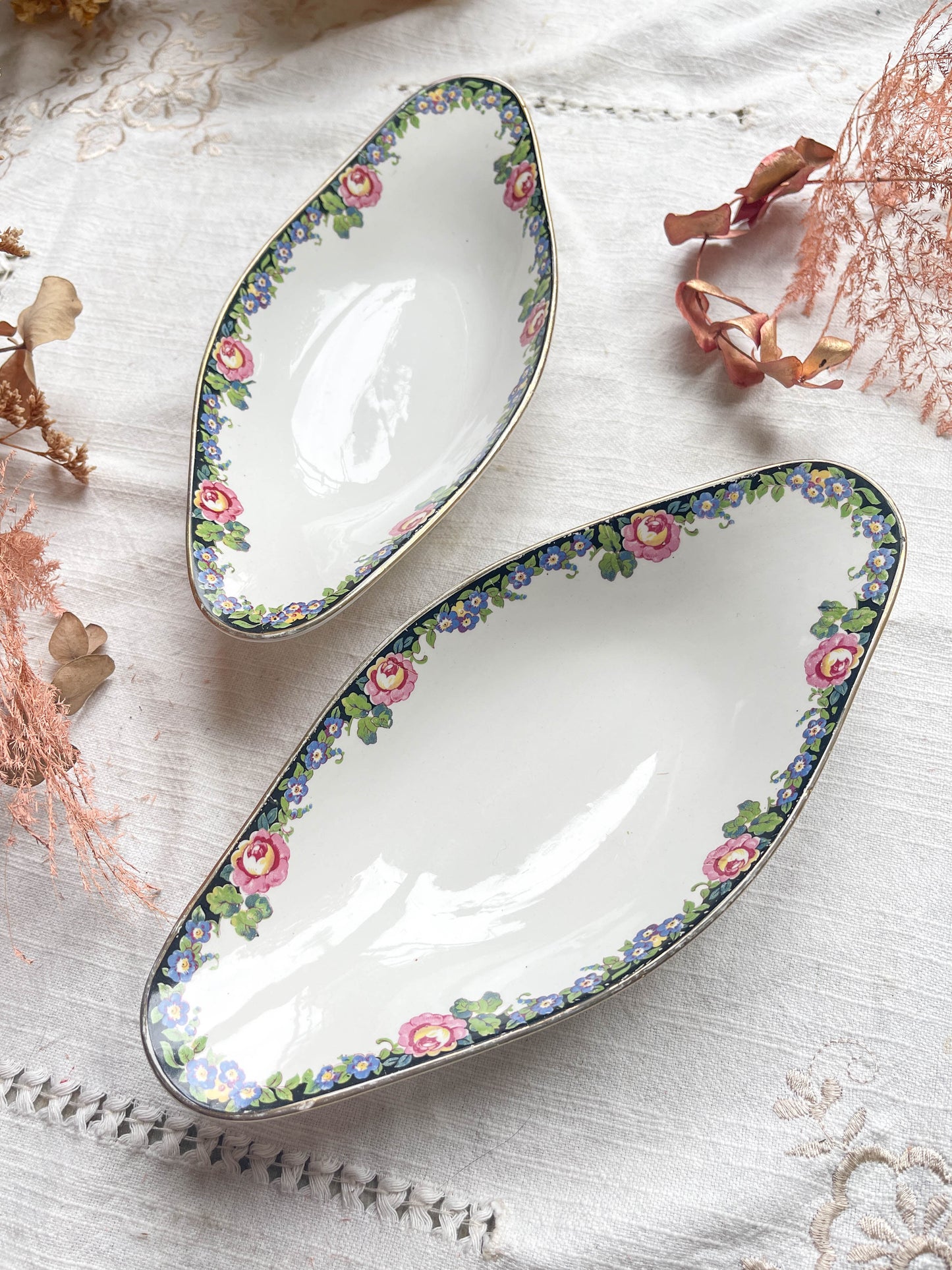 2 vintage porcelain dishes DIGOIN SERREGUEMINES 3984 floral pattern