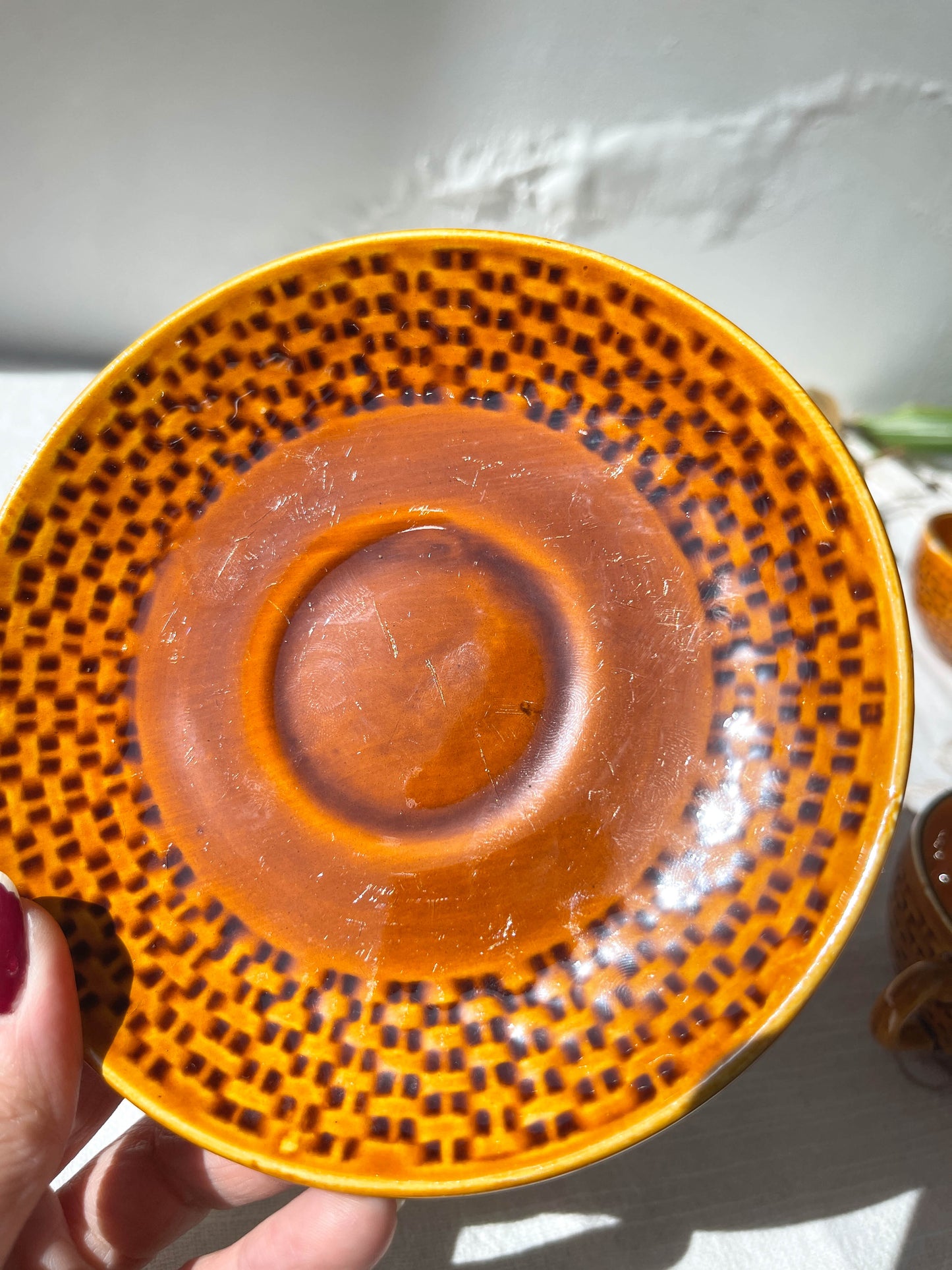 4 Tasses à Café vintage en faïence caramel 1 support multimédia sur 11