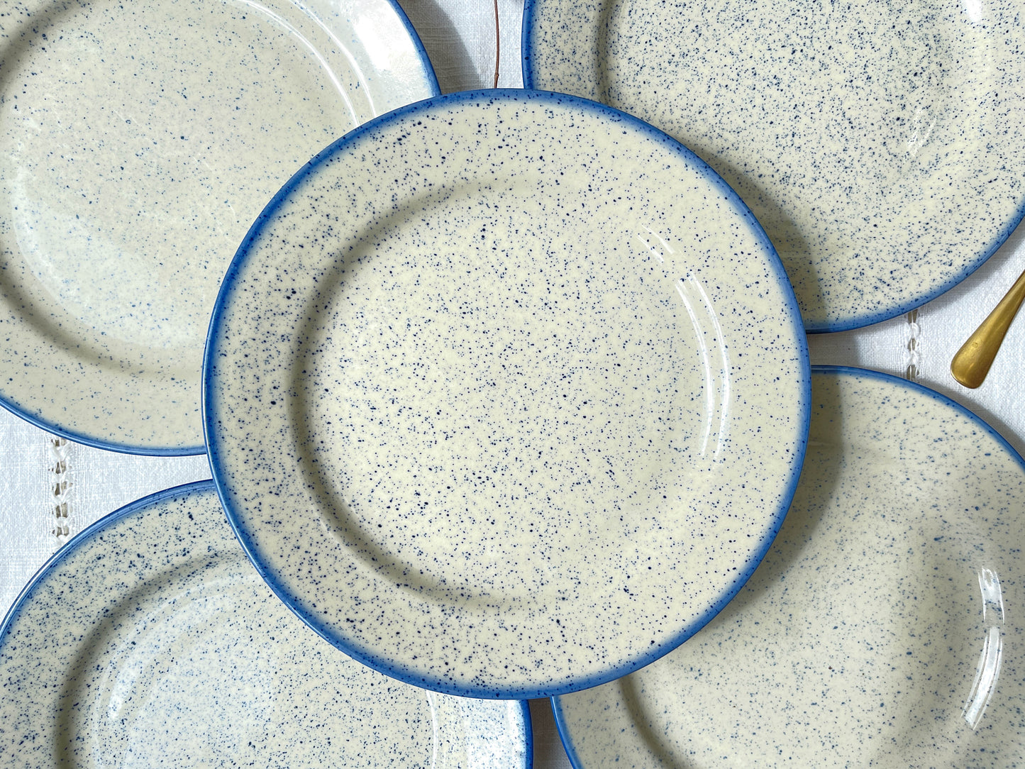 Assiettes plates en grès moucheté bleues Tulowice Poland 1970