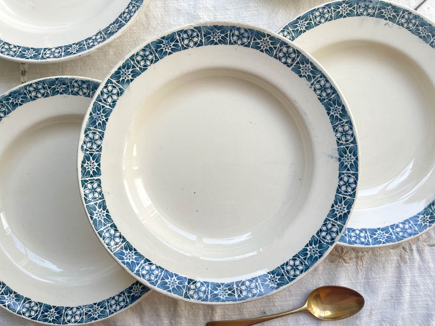 6 assiettes creuses Terre de Fer bleu LONGCHAMP modèle « RENÉ »