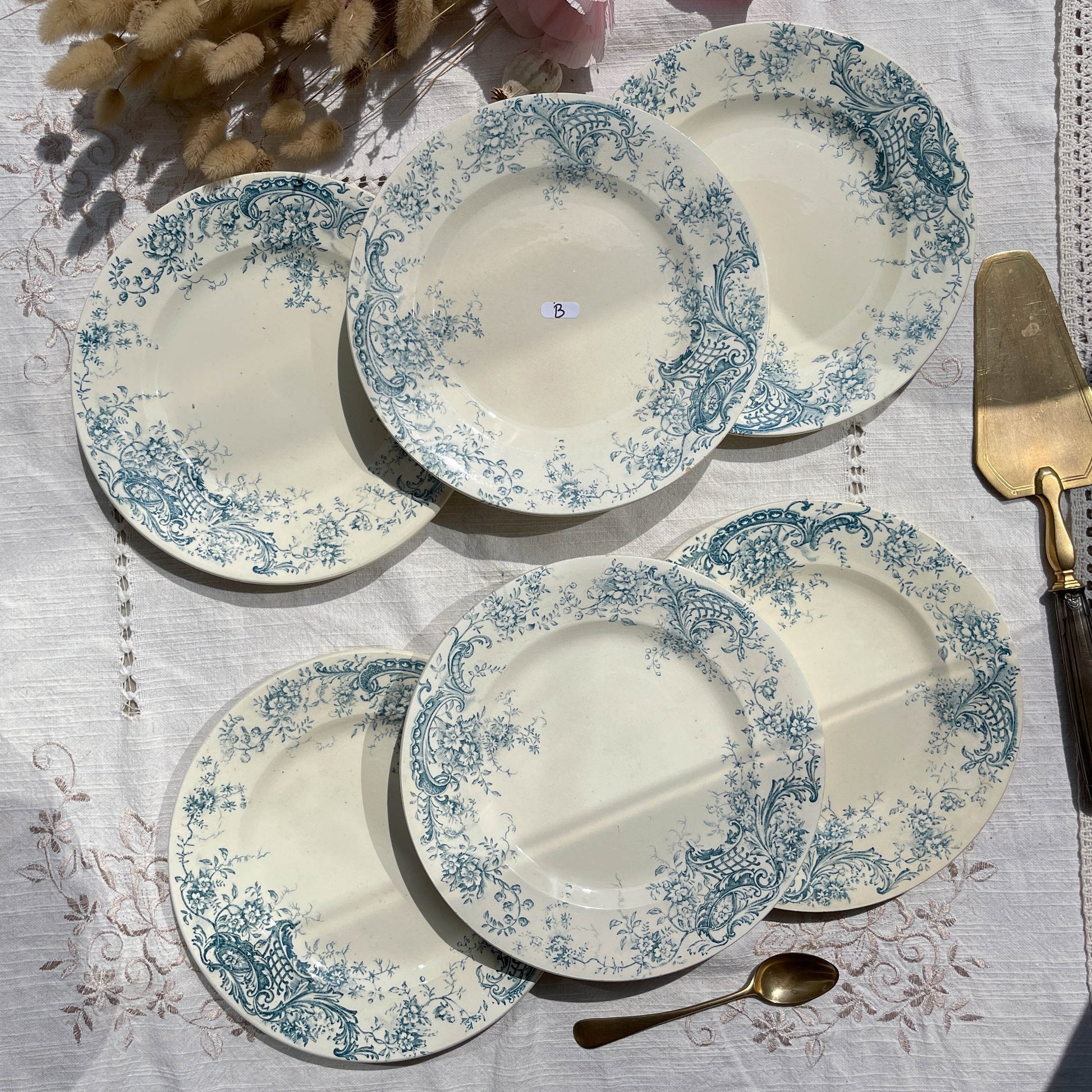 Petites assiettes Terre de fer SALINS modèle Bijou