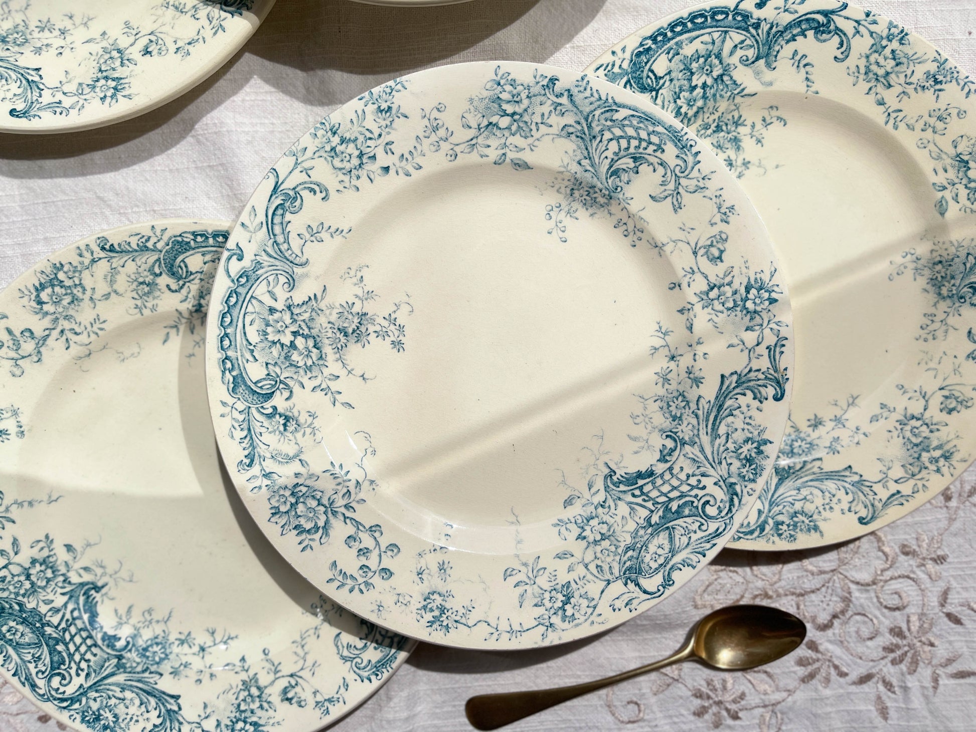 Petites assiettes Terre de fer SALINS modèle Bijou