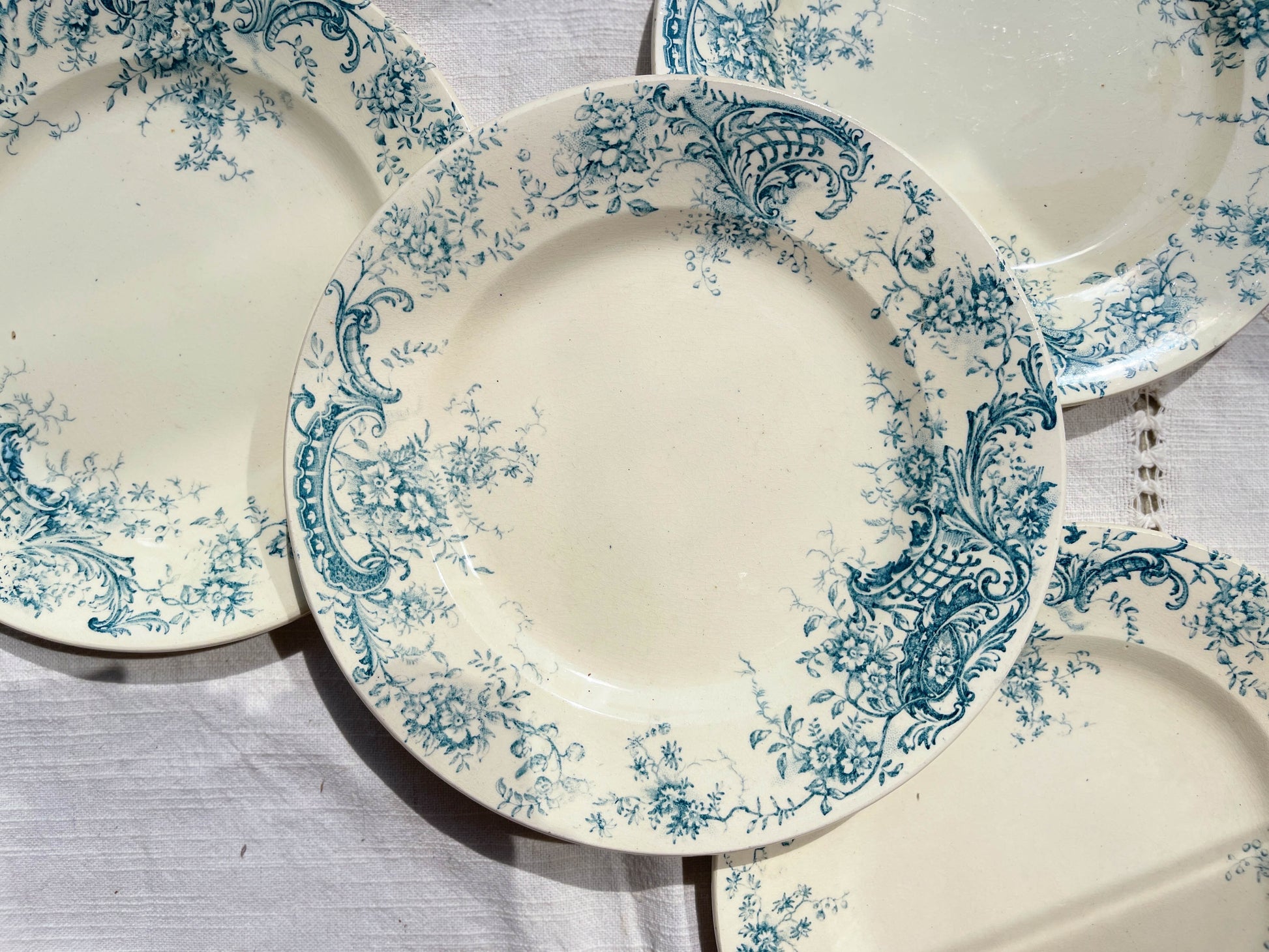 Petites assiettes Terre de fer SALINS modèle Bijou