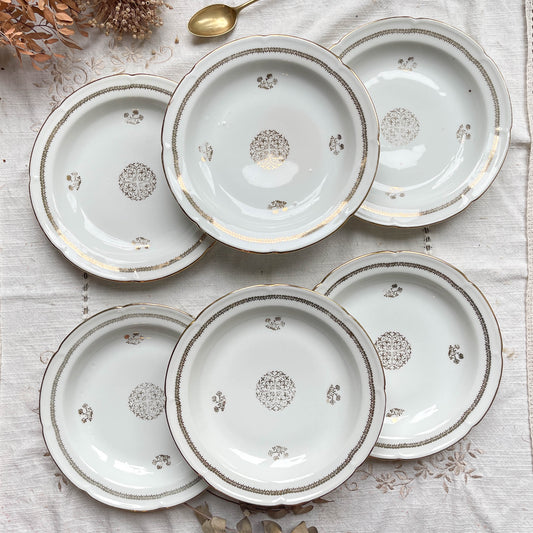 Assiettes creuses porcelaine vintage Française motif rosace dorées