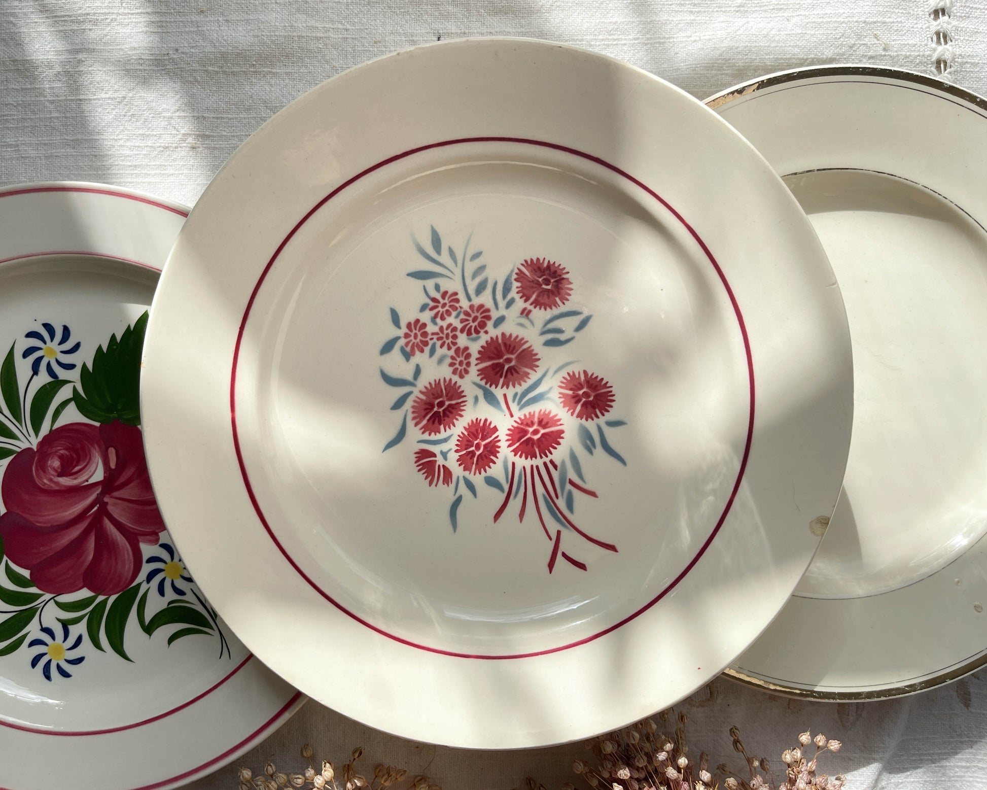 6 Assiettes vintage dépareillées motif fleuri Sareguemines Badonvillier Moulin des Loups