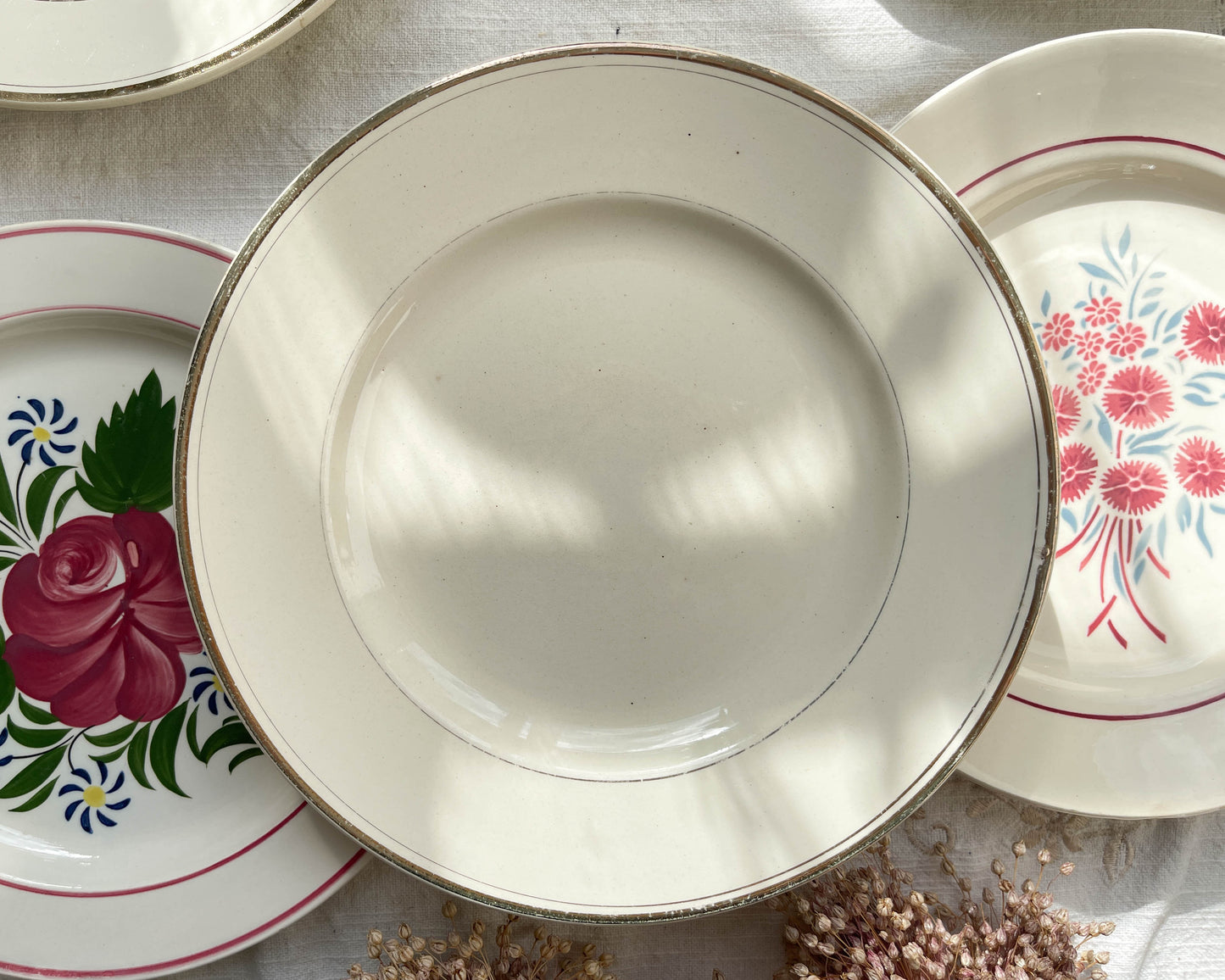 6 Assiettes vintage dépareillées motif fleuri Sareguemines Badonvillier Moulin des Loups