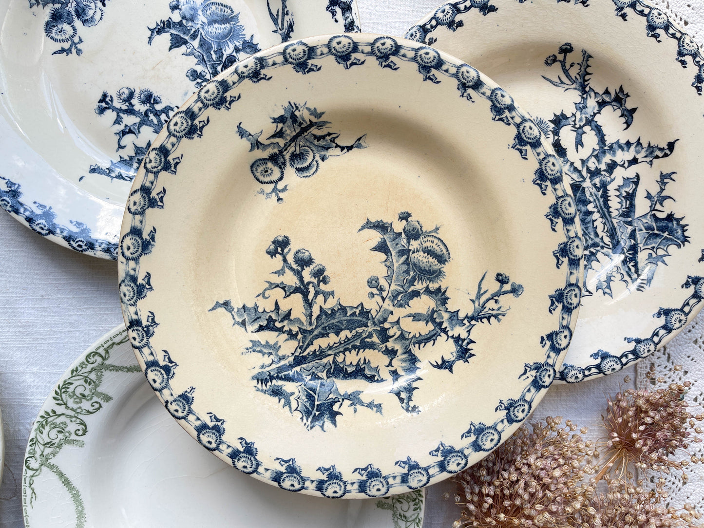 10 Assiettes creuses vintage dépareillées Terre de fer Bleue Verte Rouge
