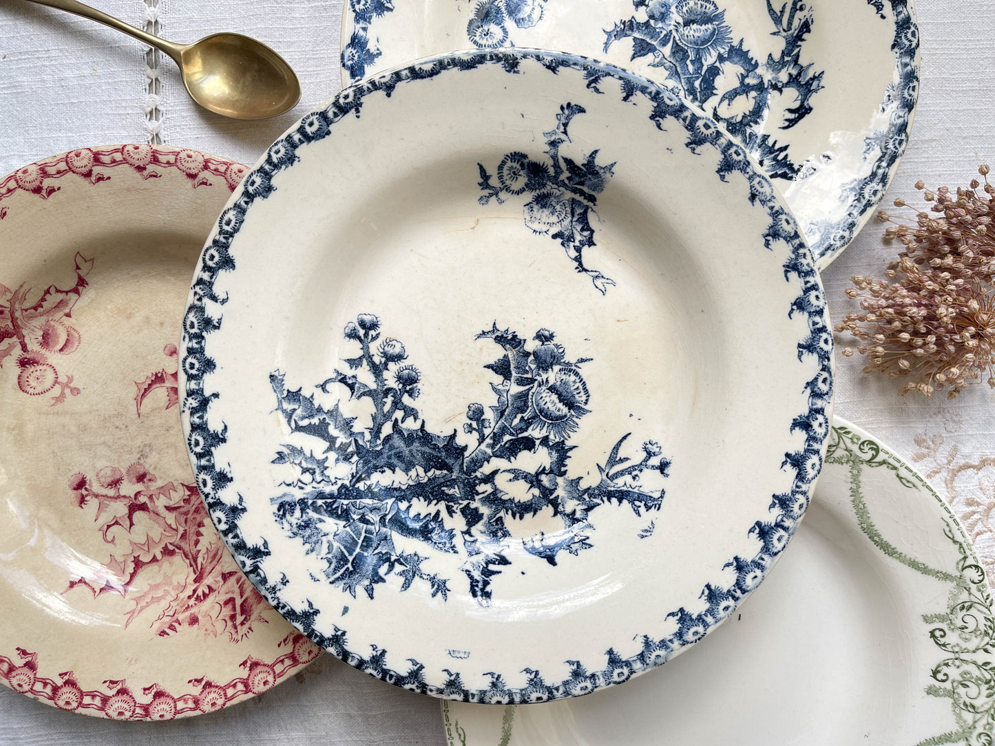10 Assiettes creuses vintage dépareillées Terre de fer Bleue Verte Rouge