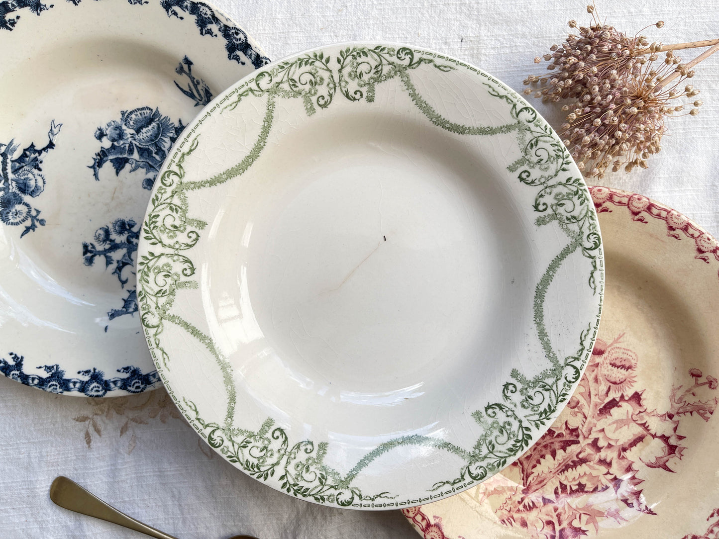 10 Assiettes creuses vintage dépareillées Terre de fer Bleue Verte Rouge