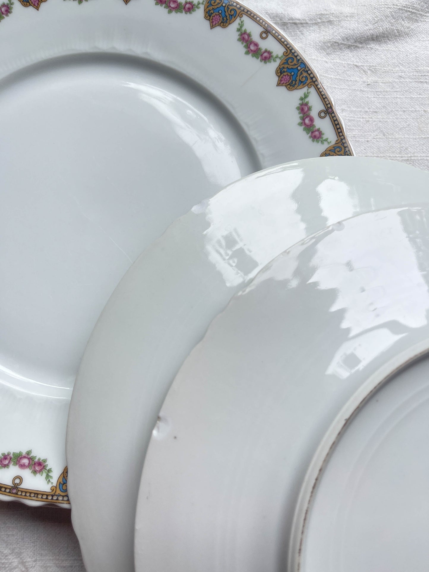 Assiettes plates porcelaine LIMOGES motif fleuri