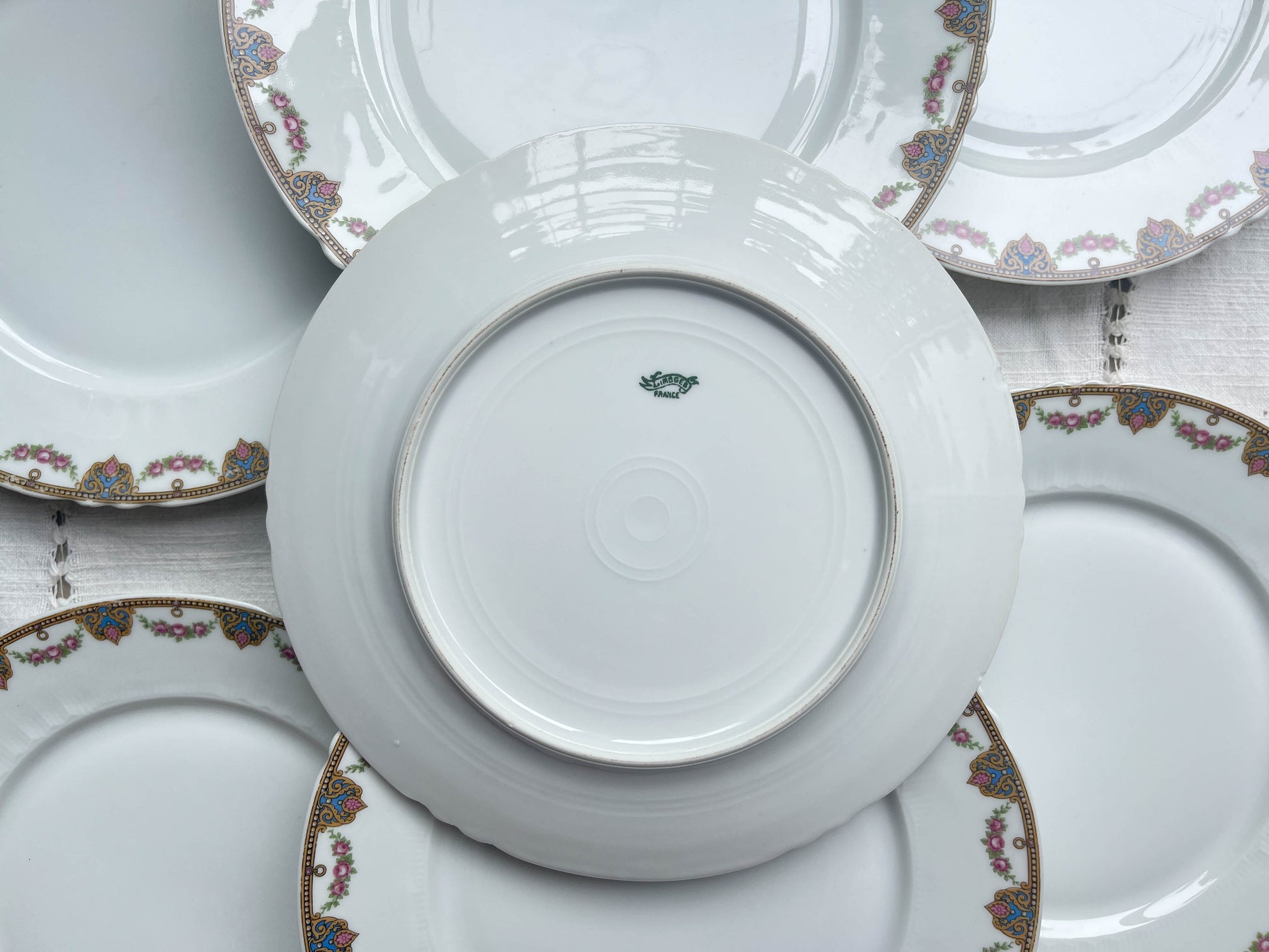 Assiettes plates porcelaine LIMOGES motif fleuri