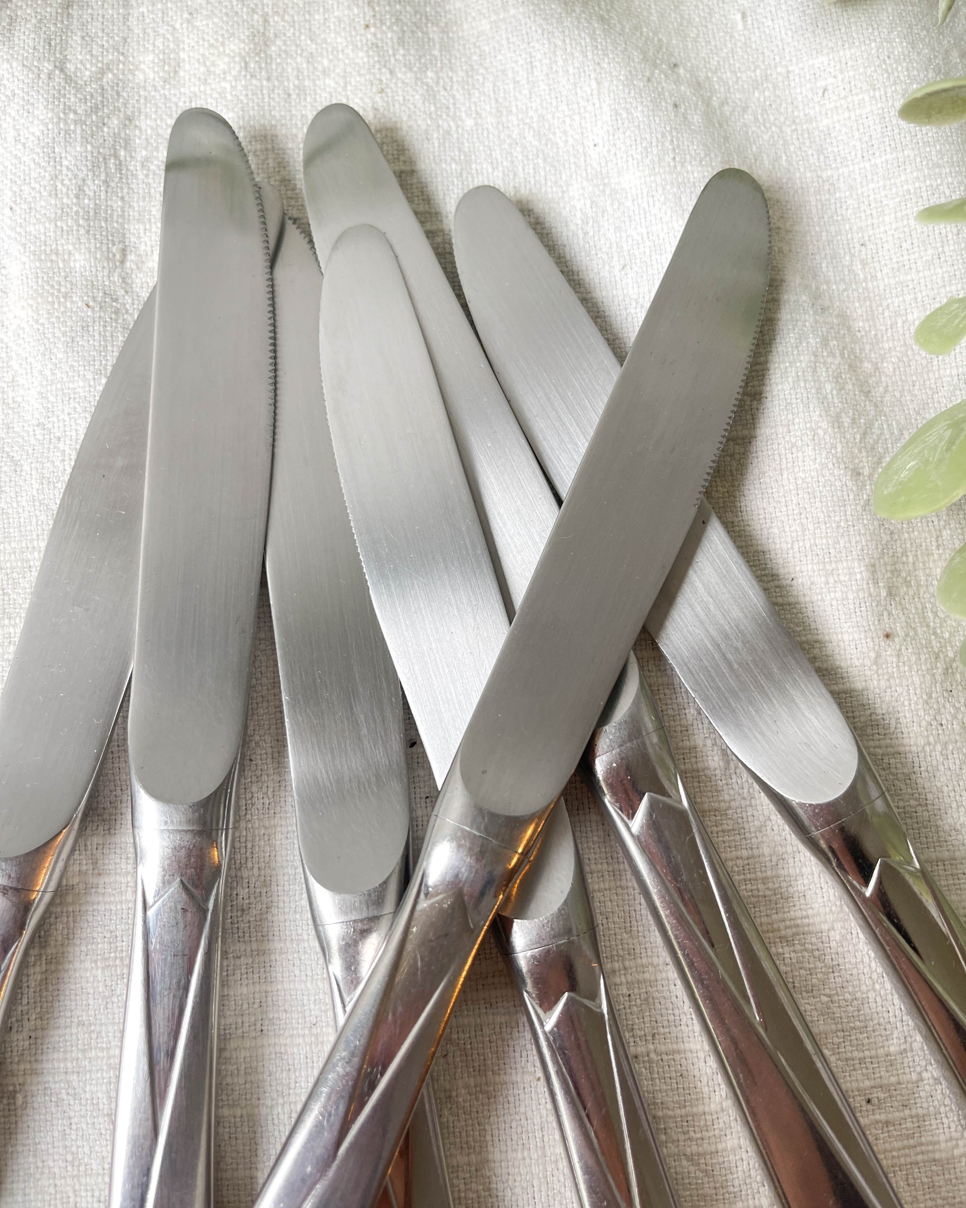 7 Couteaux vintages inox style Art déco made in France