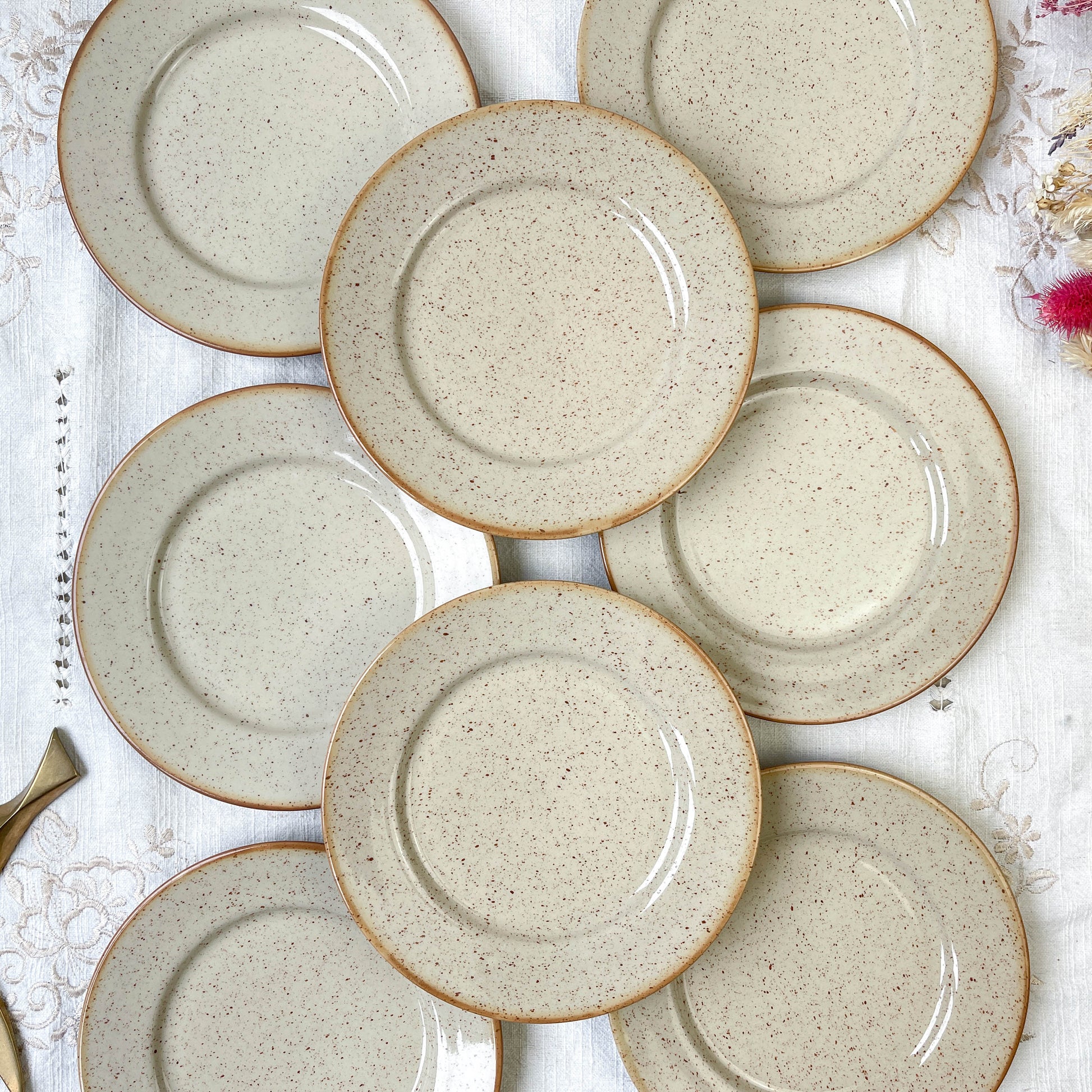 8 Petites Assiettes en grès moucheté Tulowice, 1950