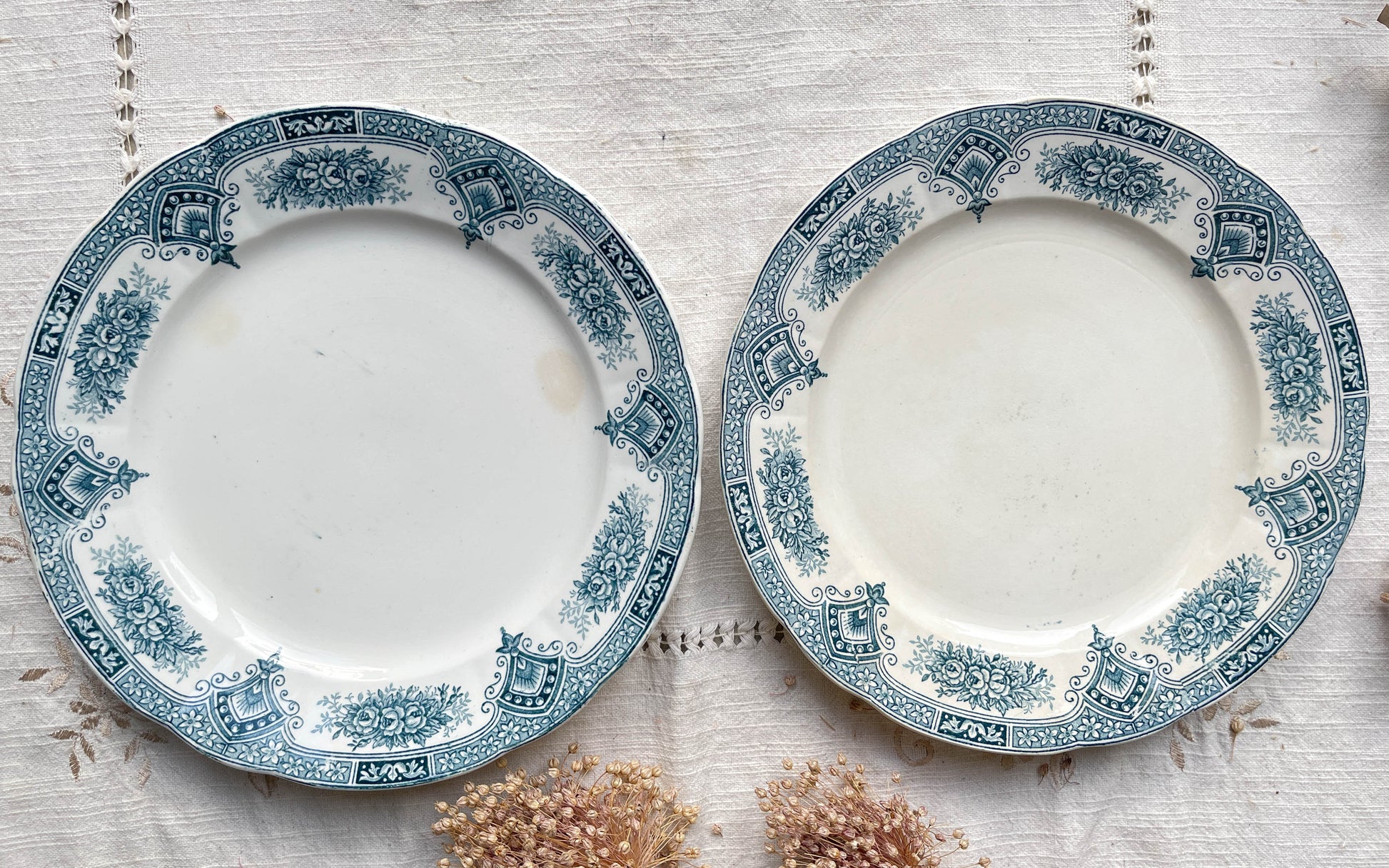8 Assiettes vintage Terre de Fer Bleues + 8 Petites Assiettes porcelaine blanches dorée dépareillées