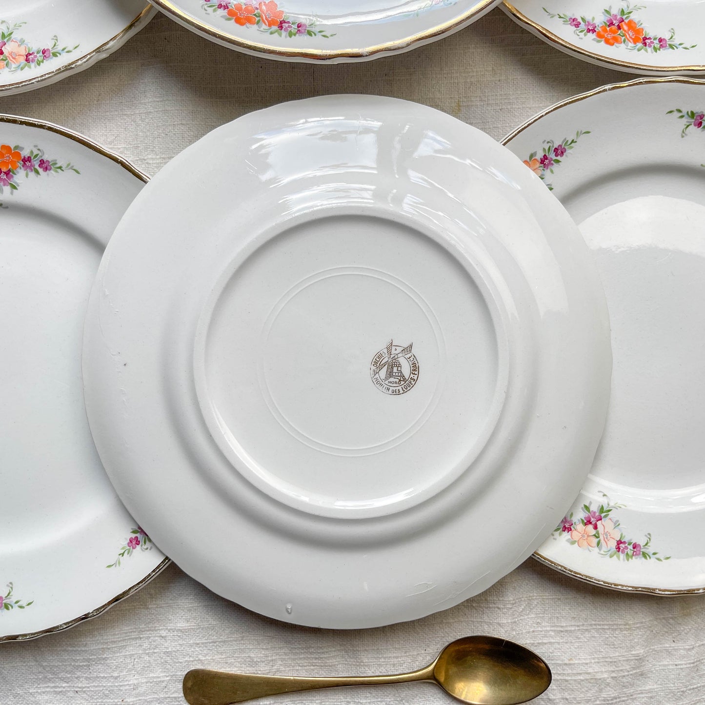 9 Petites assiettes vintage Moulin des Loups motif fleuries orange