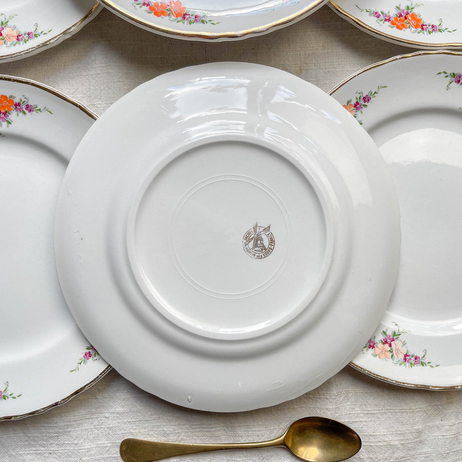 9 Petites assiettes vintage Moulin des Loups motif fleuries orange