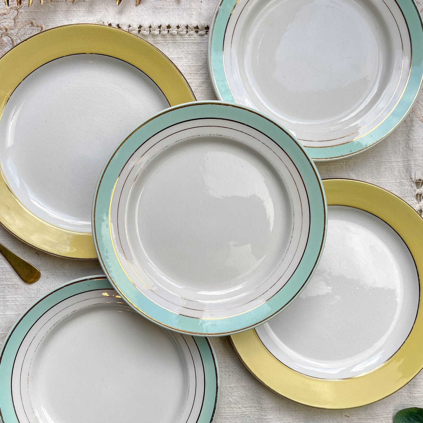 5 Petites assiettes vintage dépareillées jaune et vertes - L Amandinoise et Lunéville - Années 1950