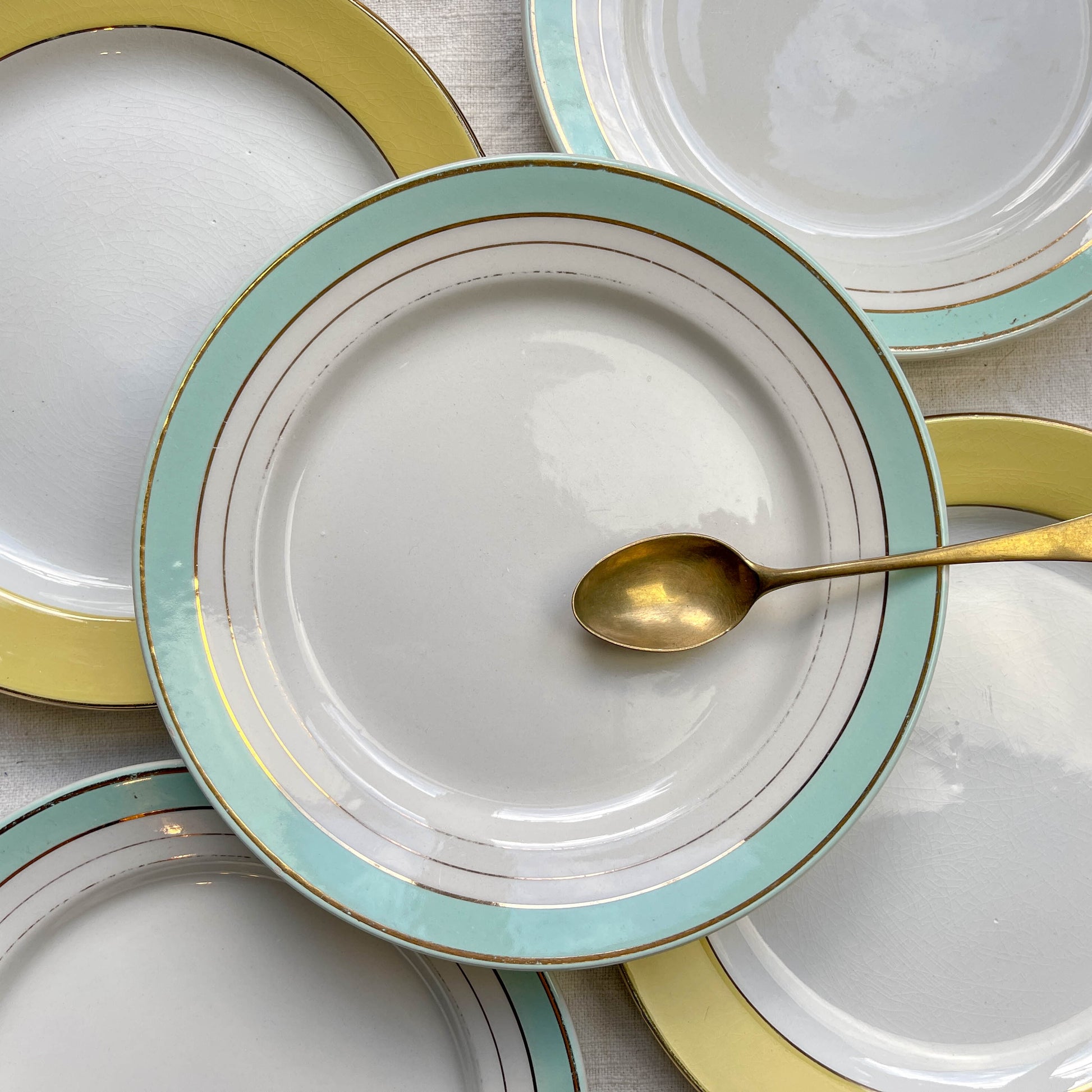 5 Petites assiettes vintage dépareillées jaune et vertes - L Amandinoise et Lunéville - Années 1950