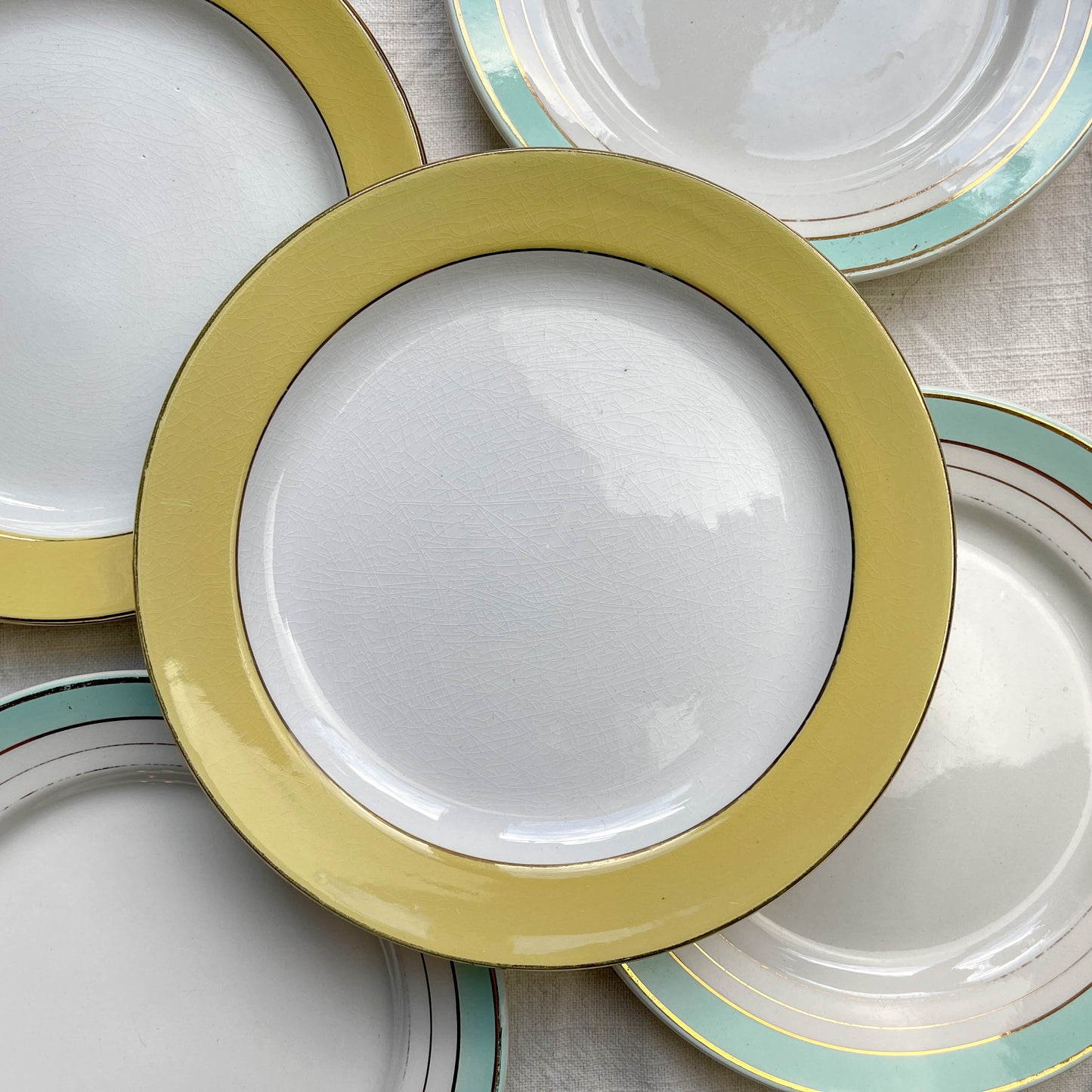 5 Petites assiettes vintage dépareillées jaune et vertes - L Amandinoise et Lunéville - Années 1950