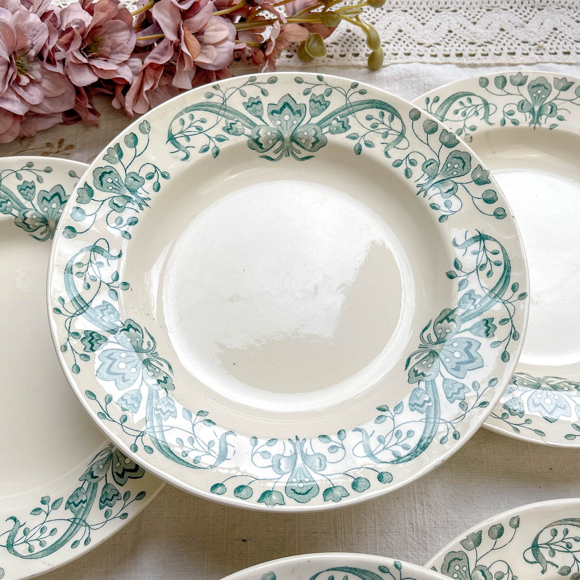 Lot de 6 Assiettes creuses Anciennes Terre de Fer "Figuig" – Longchamp XIXe
