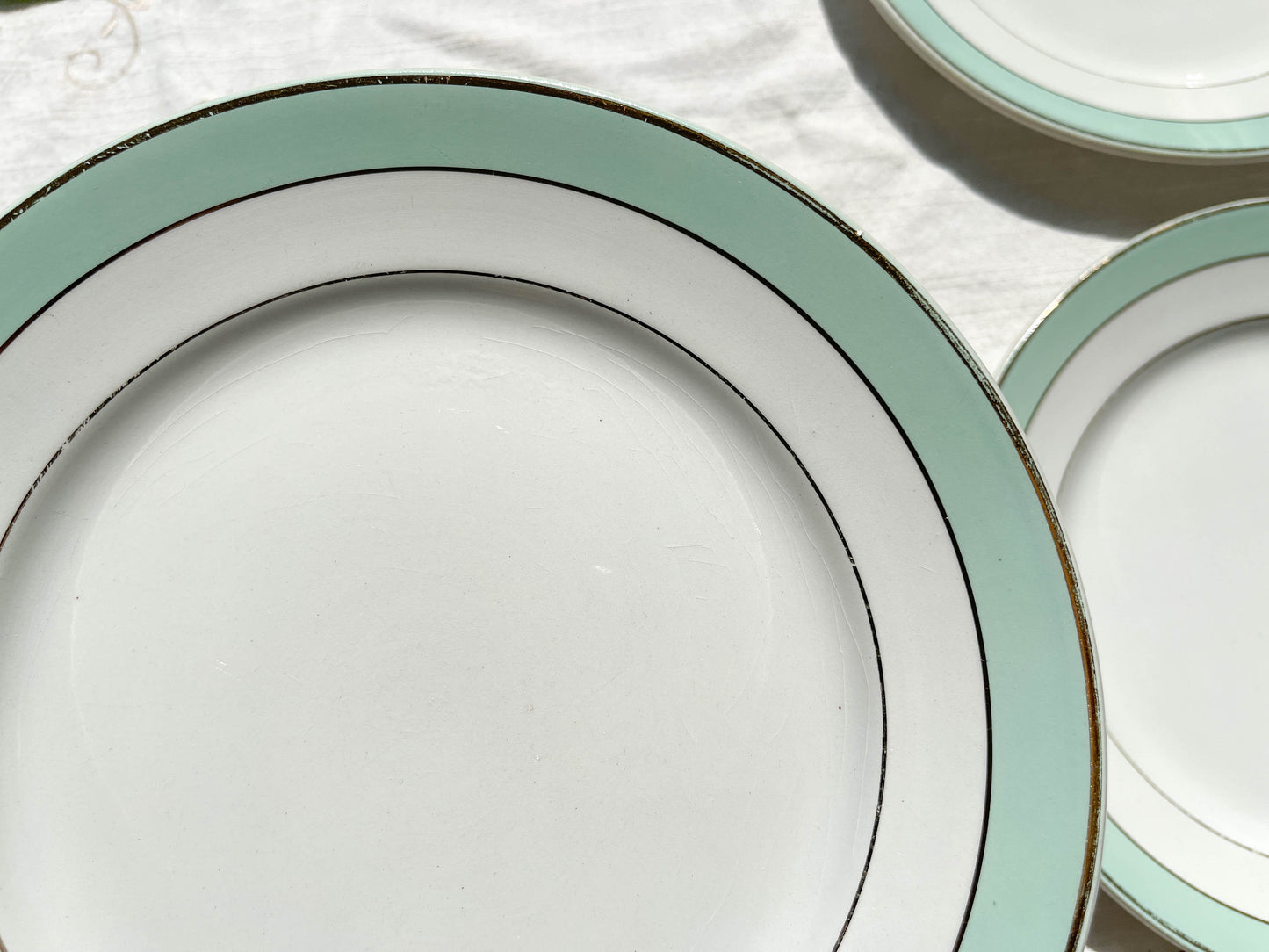 6 Assiettes plates BADONVILLER en faïence blanche verte dorée