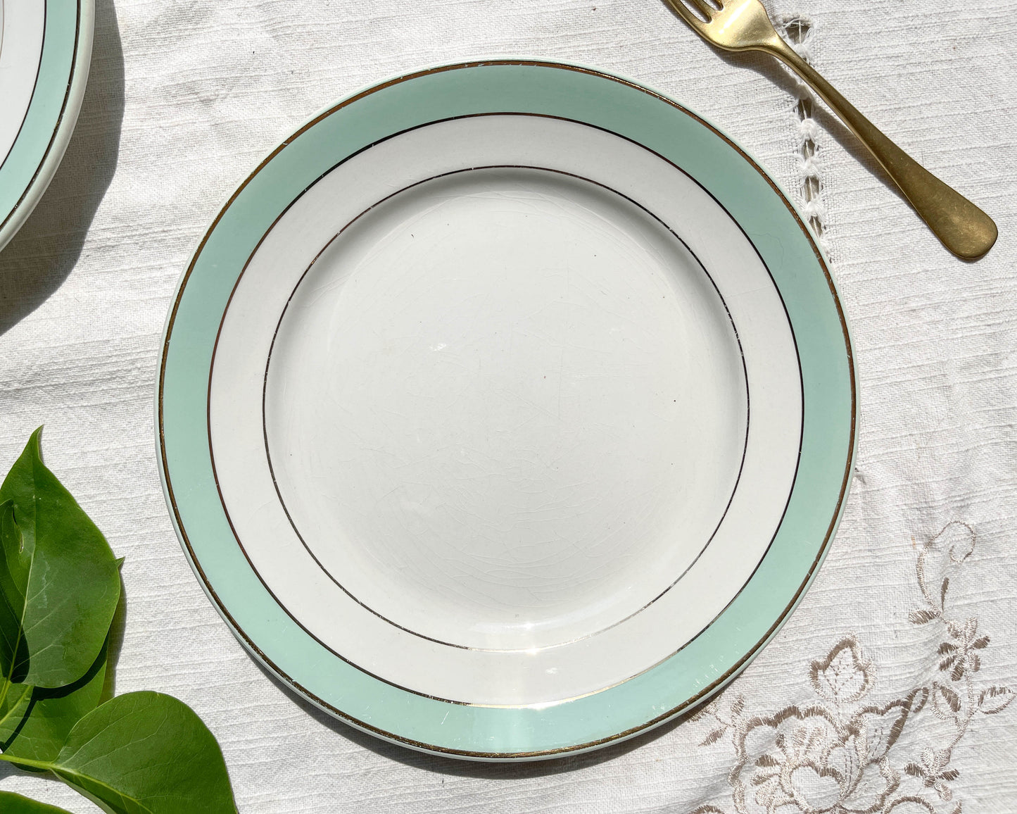 4 Assiettes plates BADONVILLER en faïence blanche verte dorée