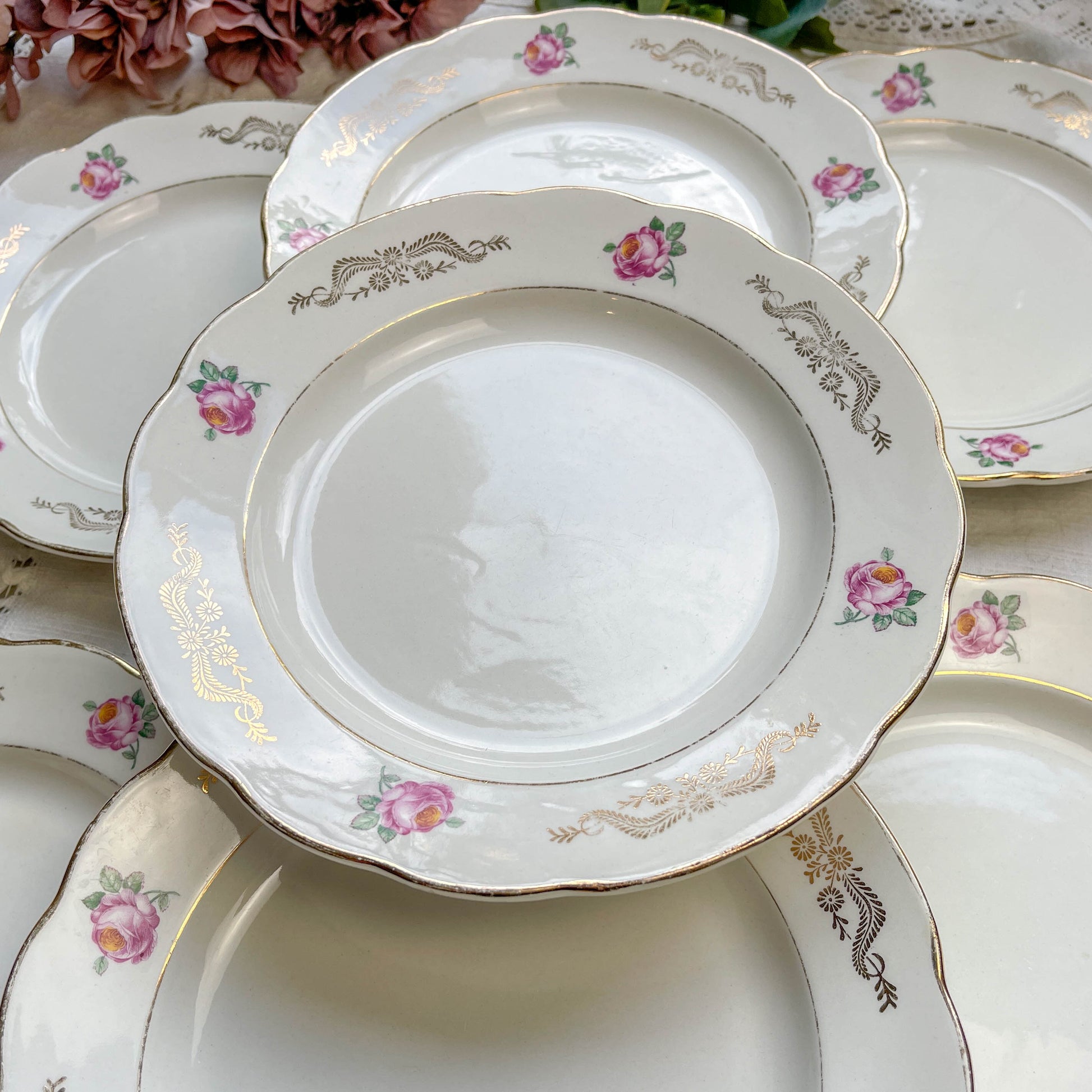 7 Assiettes plates vintage en faïence fleurie Gien - Modèle "Marie-Laure" (1950)