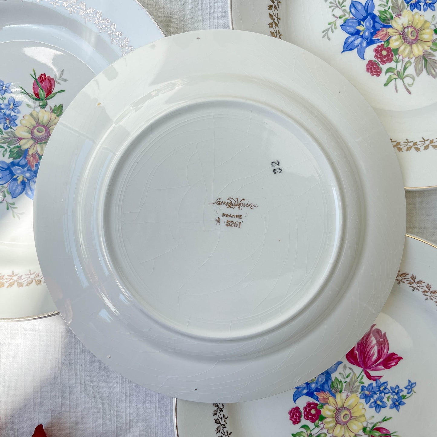 4 Assiettes plates en porcelaine vintage motif fleuri Sarreguemines 5261 -Vaisselle vintage fleurie -Vaisselle Française Assiettes-vintage