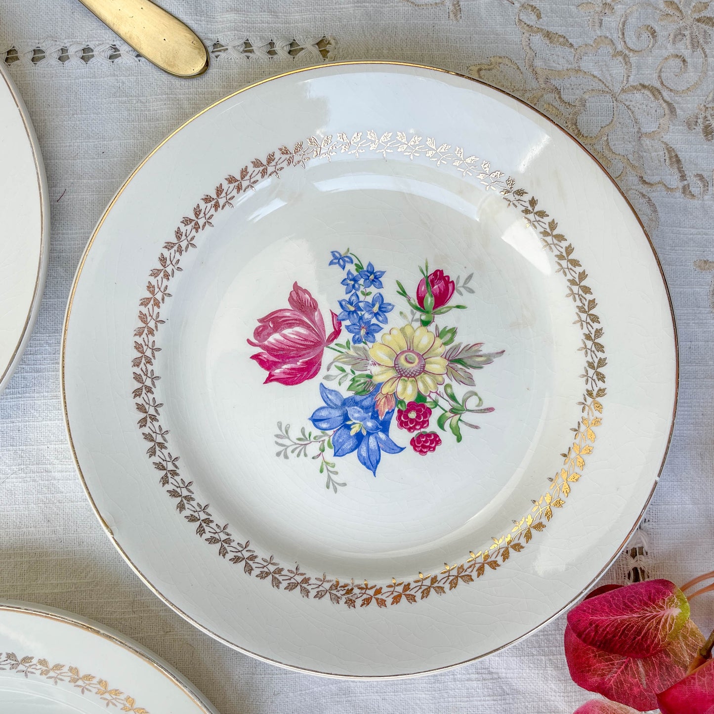 4 Assiettes plates en porcelaine vintage motif fleuri Sarreguemines 5261 -Vaisselle vintage fleurie -Vaisselle Française Assiettes-vintage