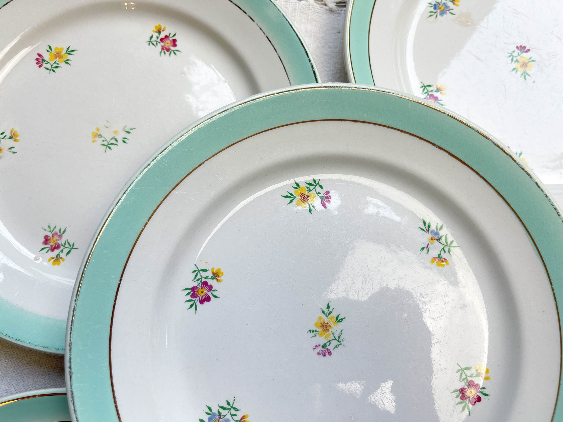 5 Assiettes plates porcelaine vintage blanche verte fleurie LUNEVILLE 1950s