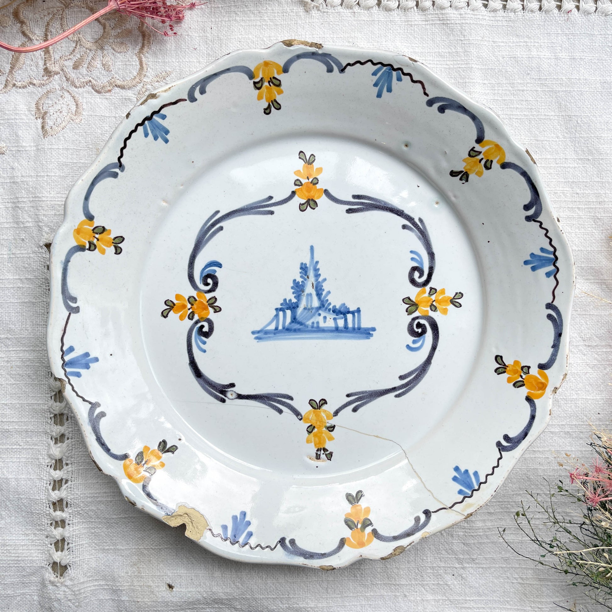 Ancienne Assiette Faïence Française XVIIIème NEVERS motif paysage
