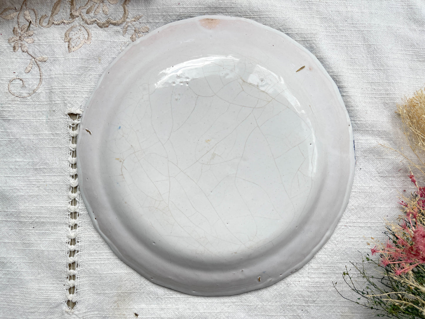 Ancienne Assiette Faïence Française XIXème motif petites fleures bleues