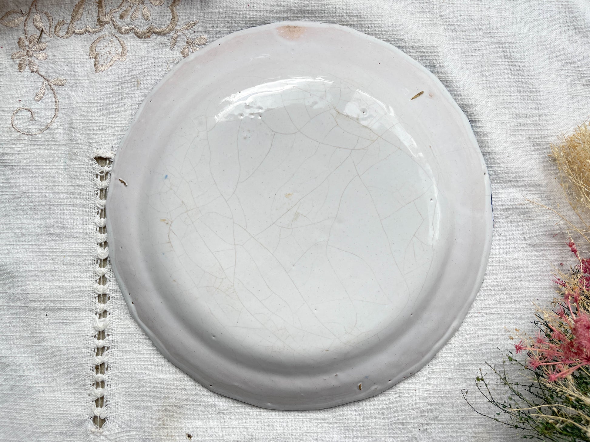Ancienne Assiette Faïence Française XIXème motif petites fleures bleues