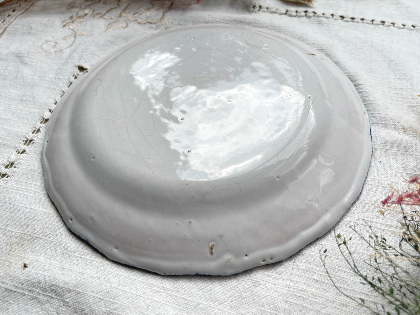 Ancienne Assiette Faïence Française XIXème motif petites fleures bleues