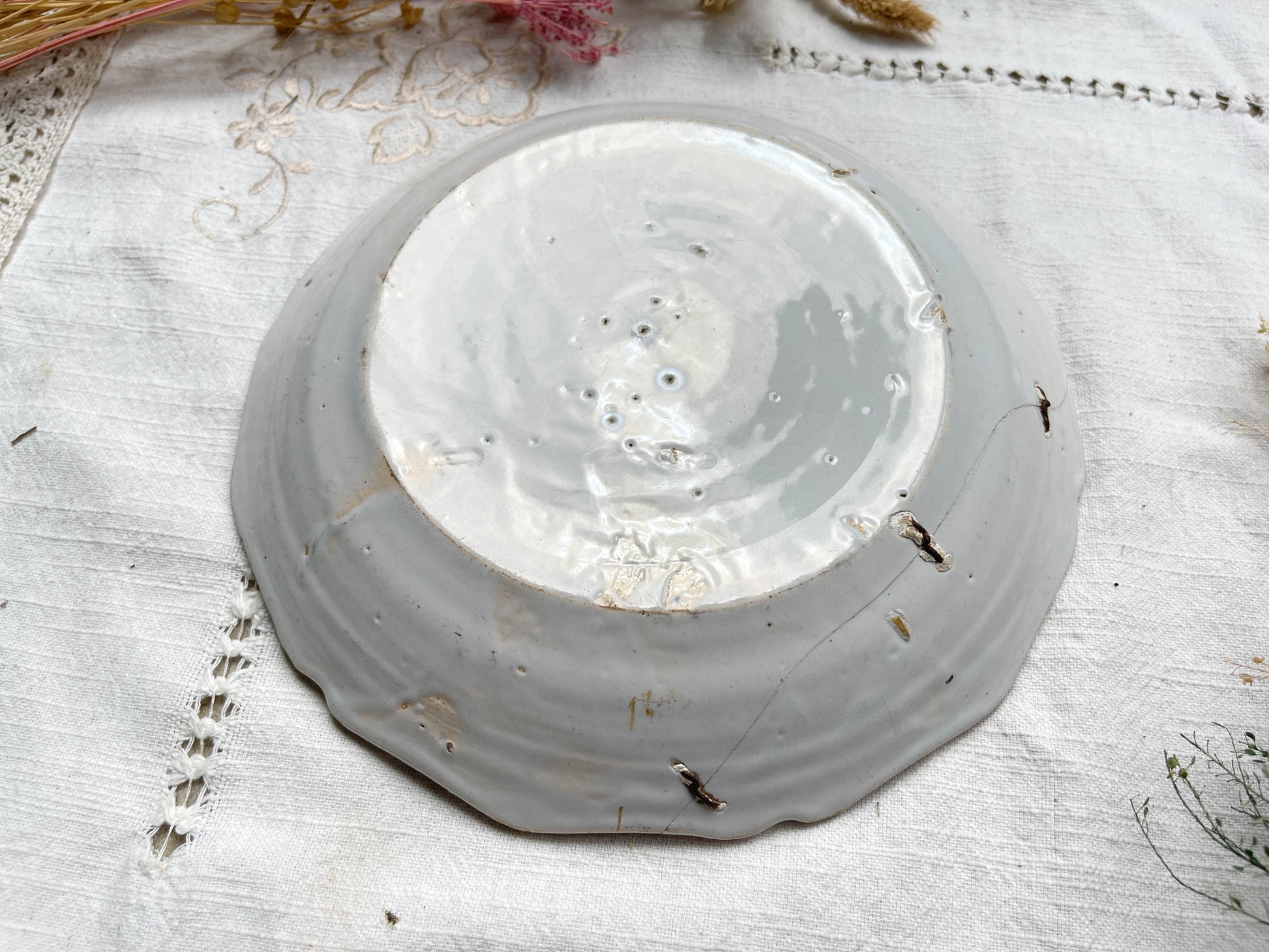 Ancienne Assiette Faïence Française XVIIIème NEVERS Petites fleurs bleues