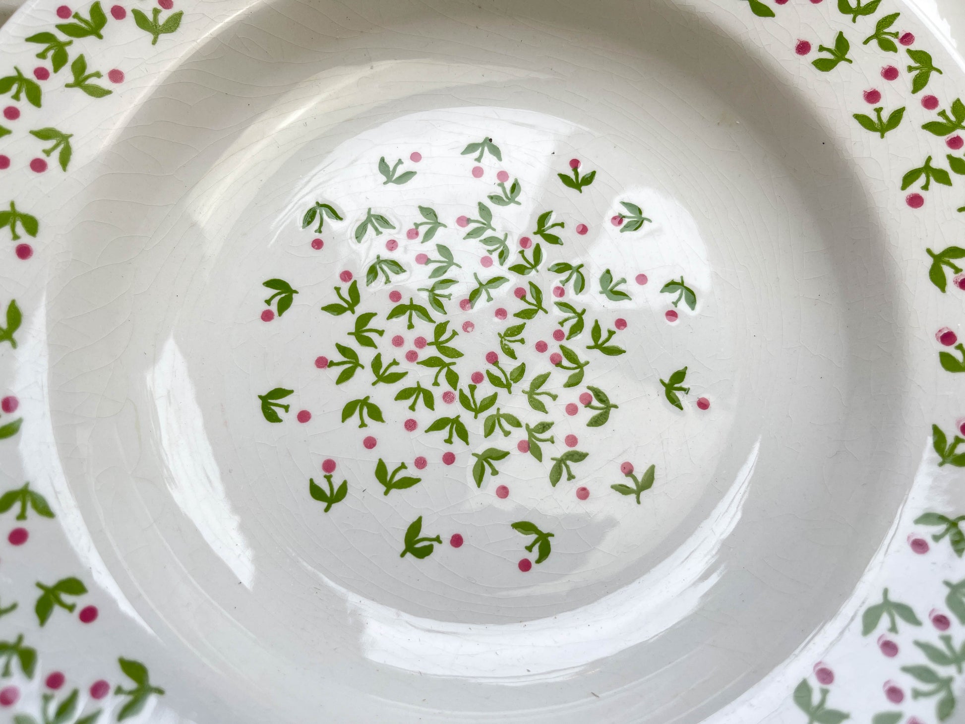 Assiettes creuses Ironstone Italienne Giovanni Valdarno motif vert rouge 1950