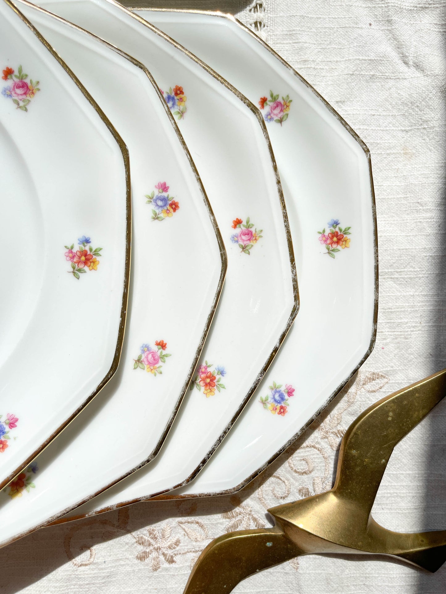 6 Assiettes plates en porcelaine Française fleurie LAMOTTE