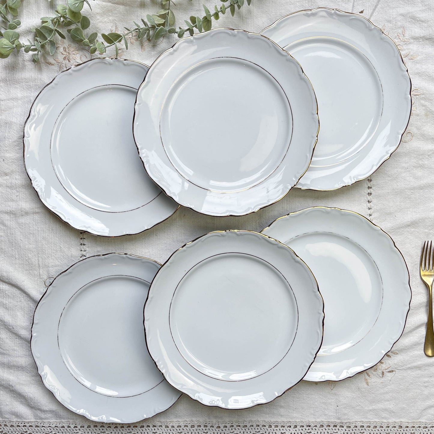 6 Assiettes vintage Porcelaine blanches dorées + 6 Petites Assiettes dépareillées bleues Jacobean ridgway