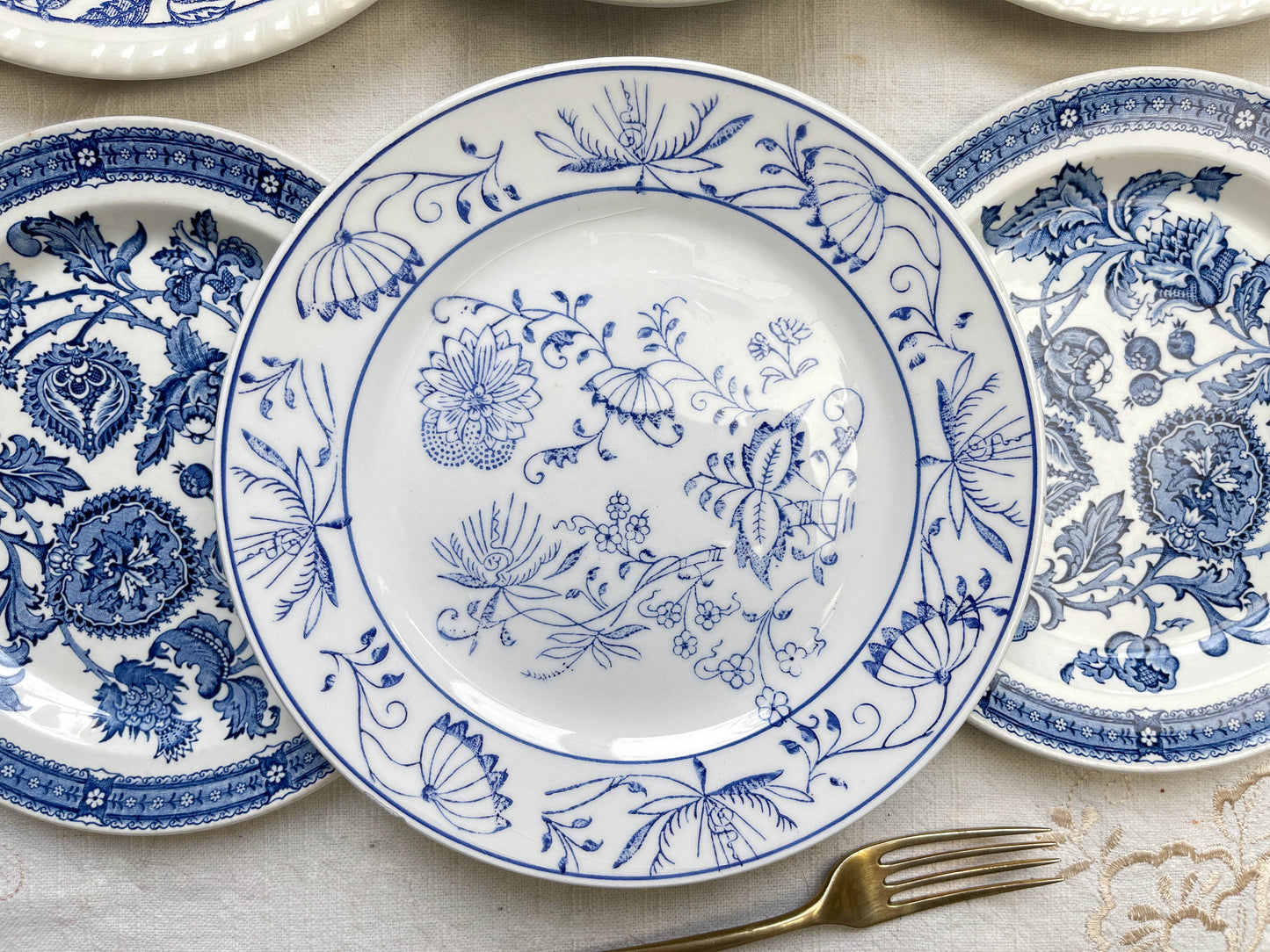6 Assiettes vintage Porcelaine blanches dorées + 6 Petites Assiettes dépareillées bleues Jacobean ridgway