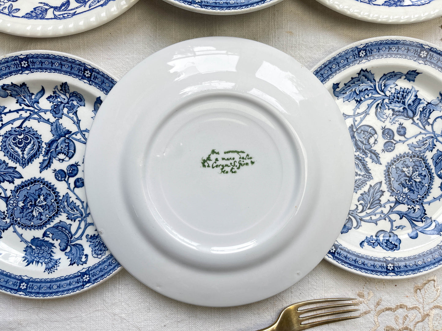 6 Assiettes vintage Porcelaine blanches dorées + 6 Petites Assiettes dépareillées bleues Jacobean ridgway