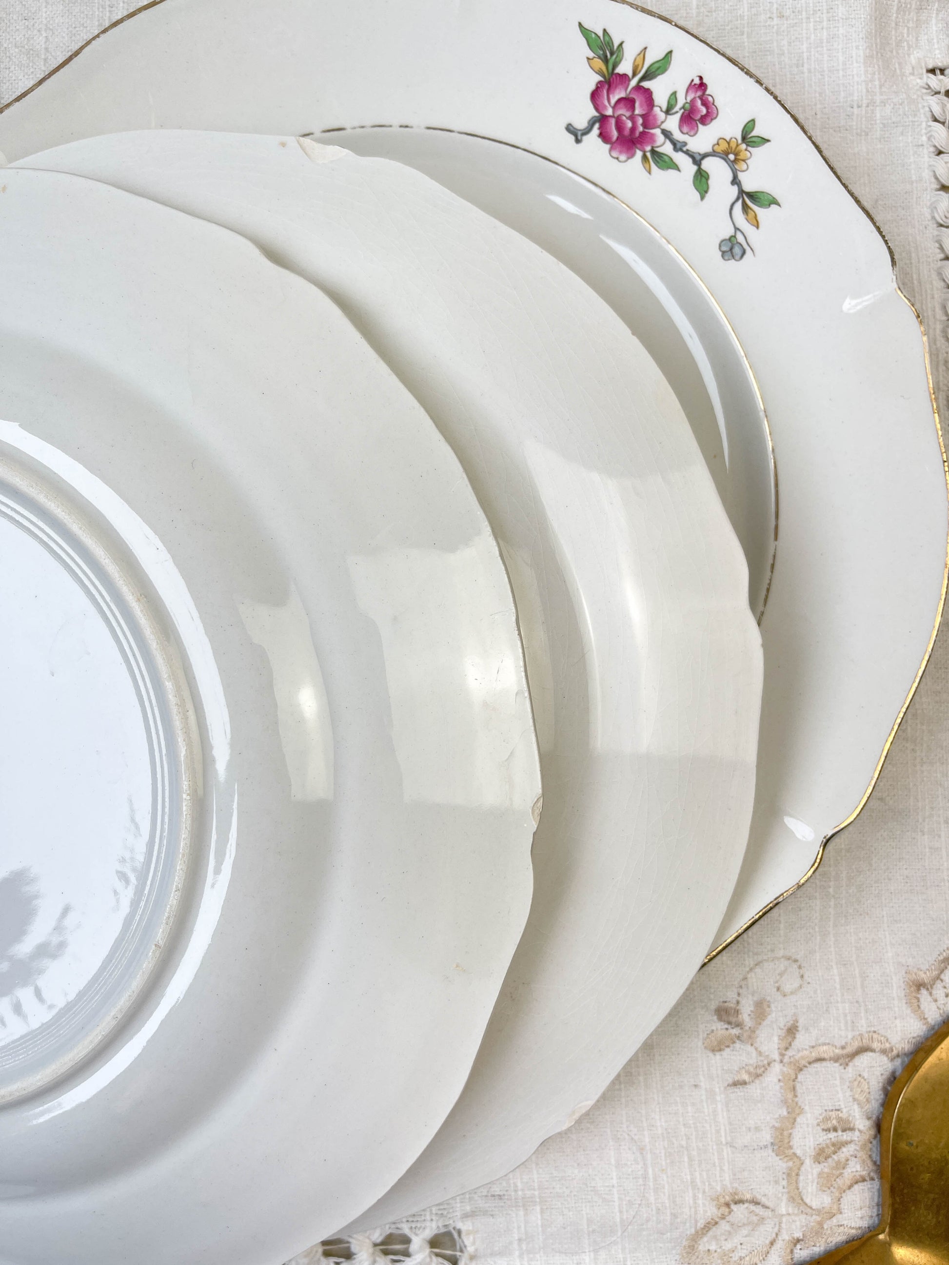 8 Assiettes plates en porcelaine Céranord motif oiseau de paradis modèle "REGENCE"