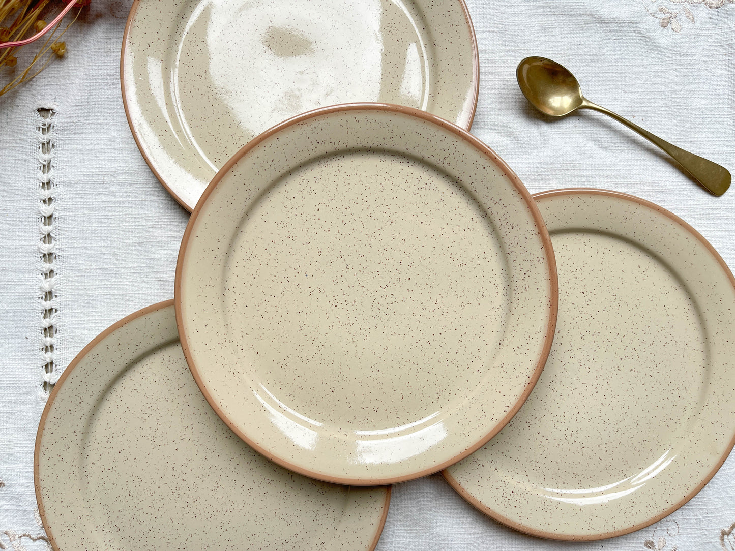 4 Petites Assiettes en grès moucheté style Tulowice mid century XXeme