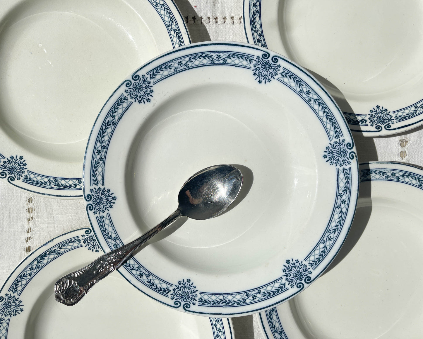 5 Assiettes creuses Terre de fer bleue Salins modèle Arbois Ennege