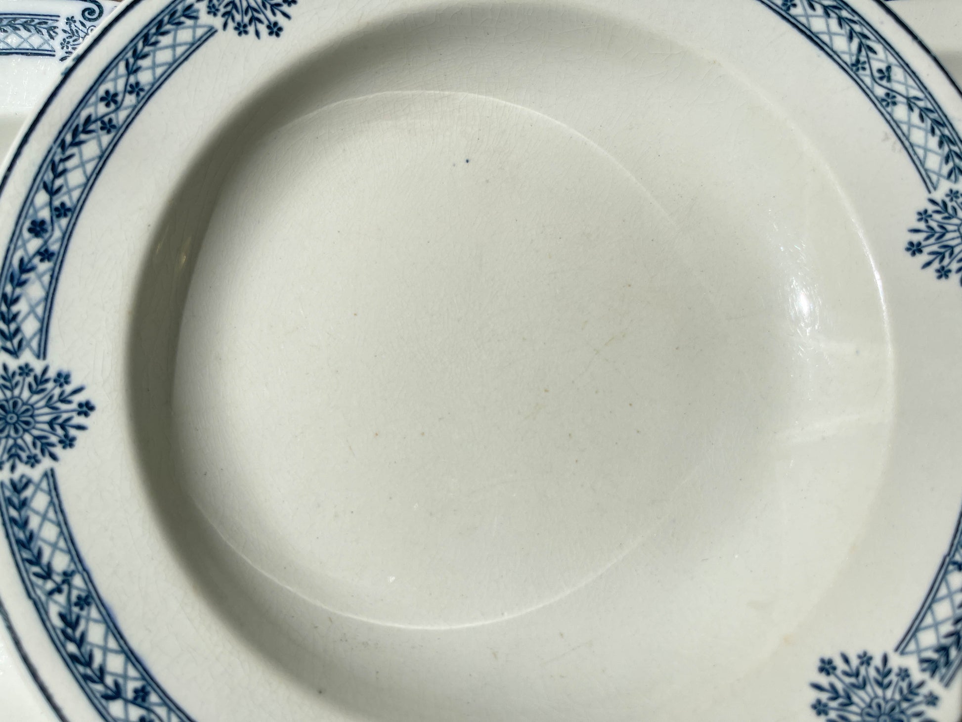 5 Assiettes creuses Terre de fer bleue Salins modèle Arbois Ennege