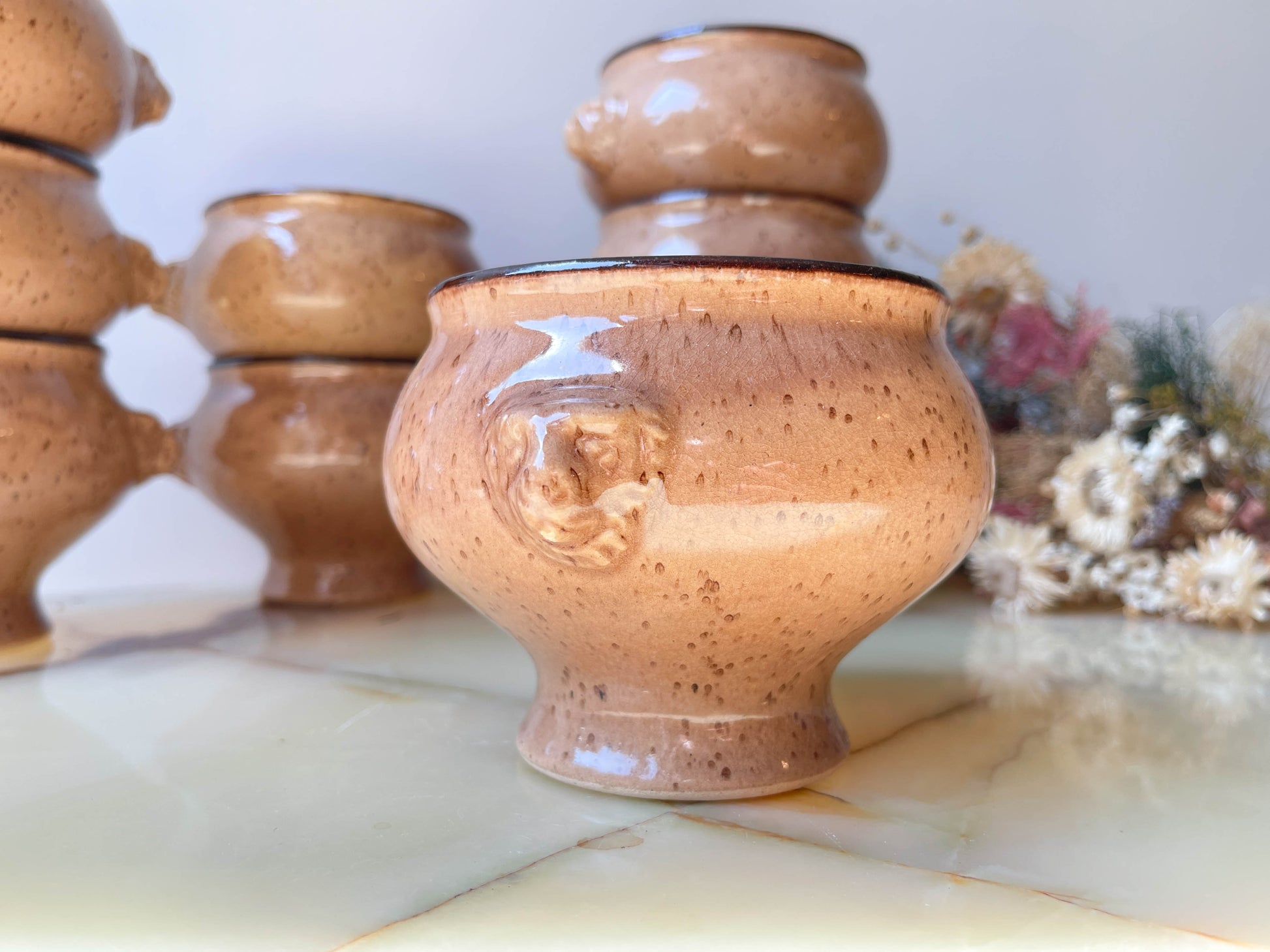 9 Bols Tête de Lion en céramique beige moucheté Emile Henry vintage Made in France