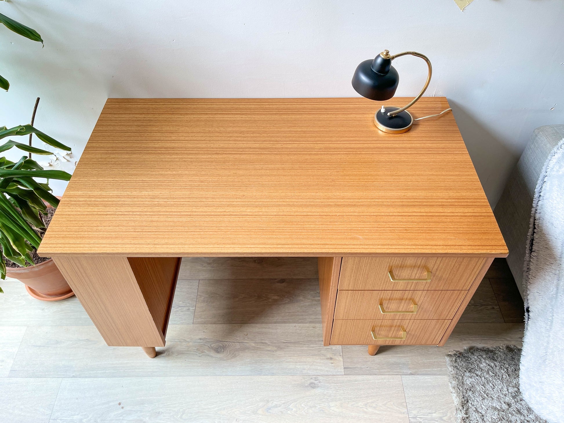 Bureau vintage style scandinave 3 tiroirs 1970