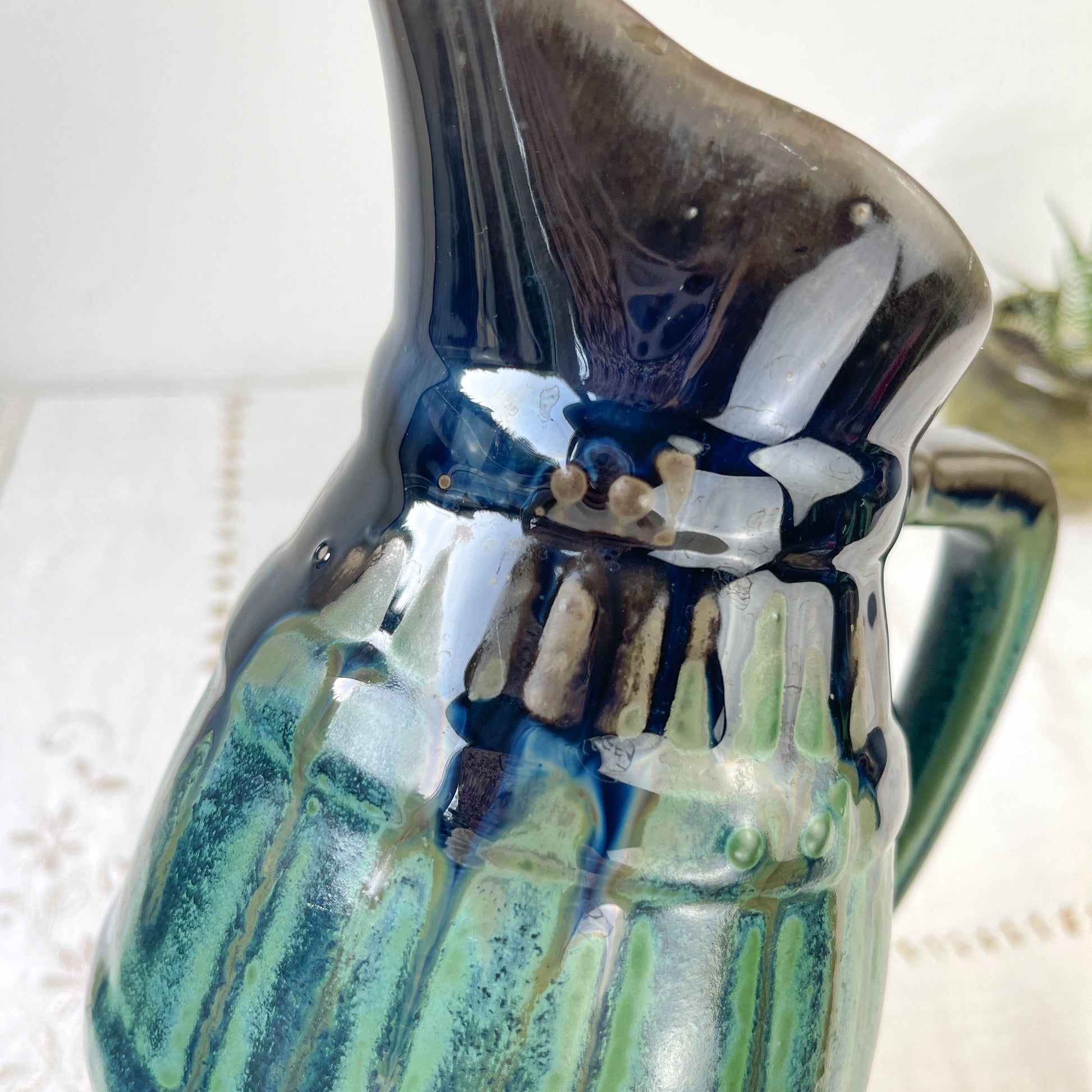 Carafe vintage en céramique à glaçure verte et bleue