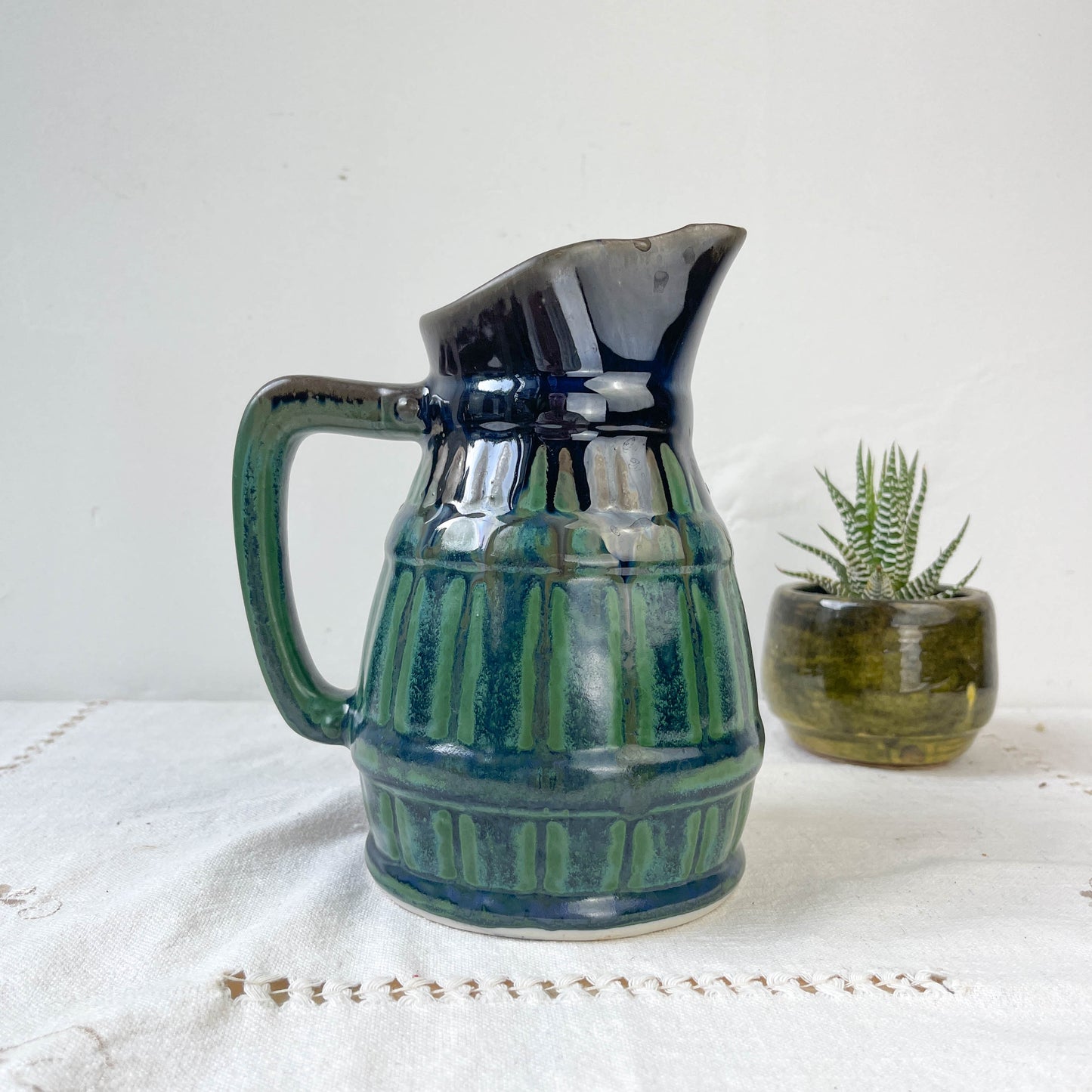 Carafe vintage en céramique à glaçure verte et bleue