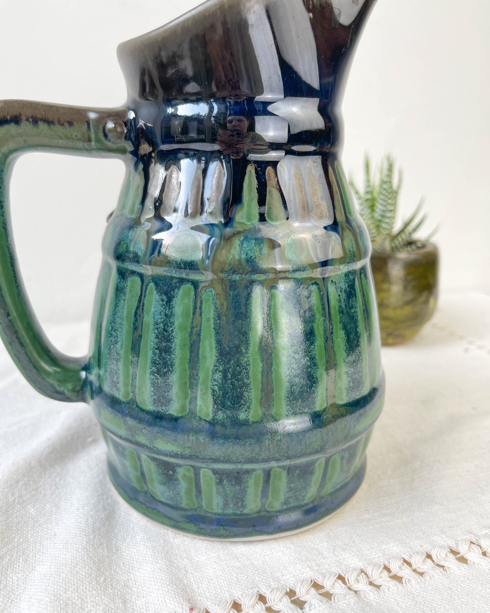 Carafe vintage en céramique à glaçure verte et bleue