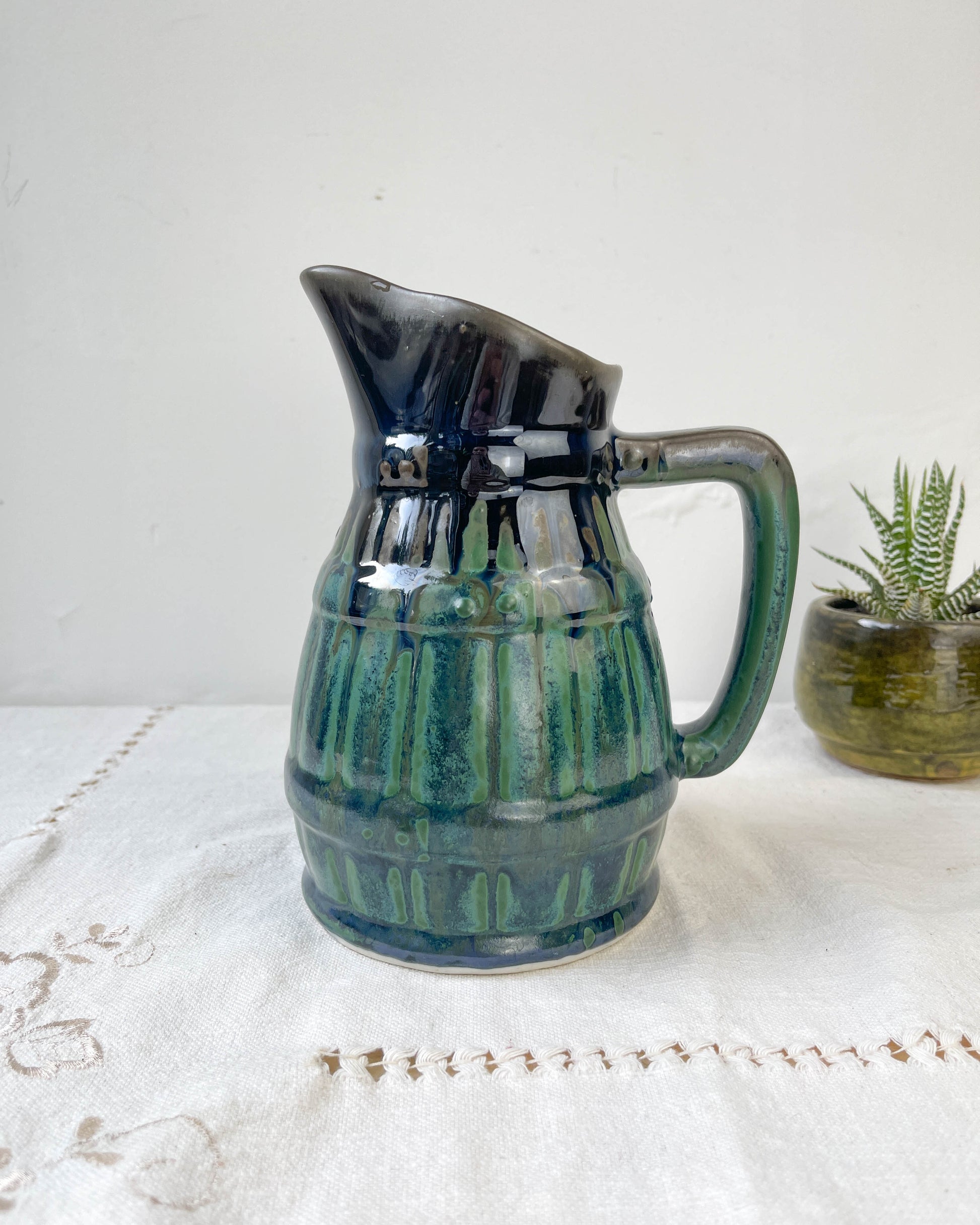 Carafe vintage en céramique à glaçure verte et bleue
